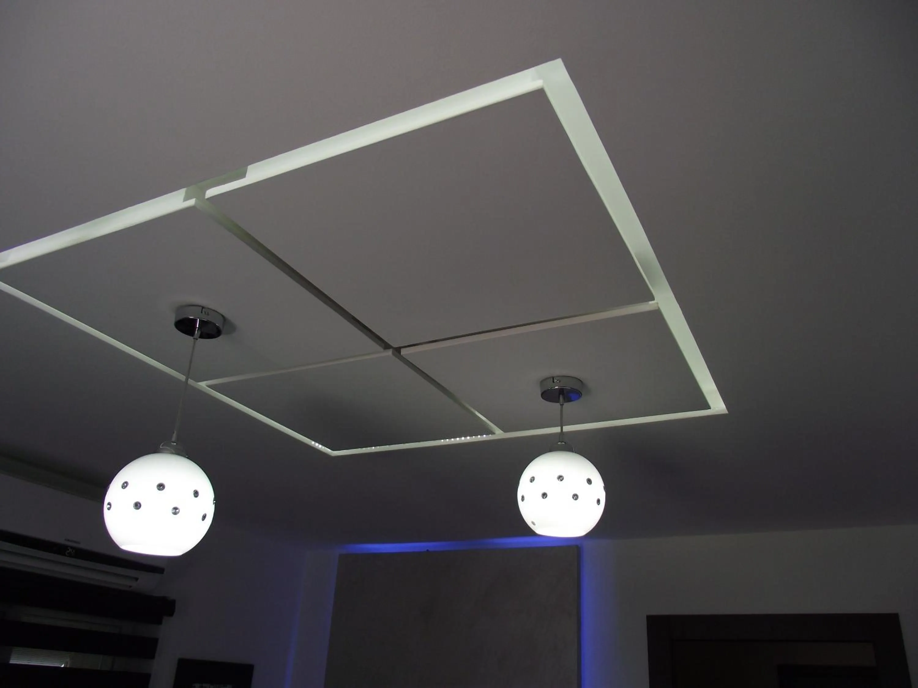 Decorative detail in City Apartments