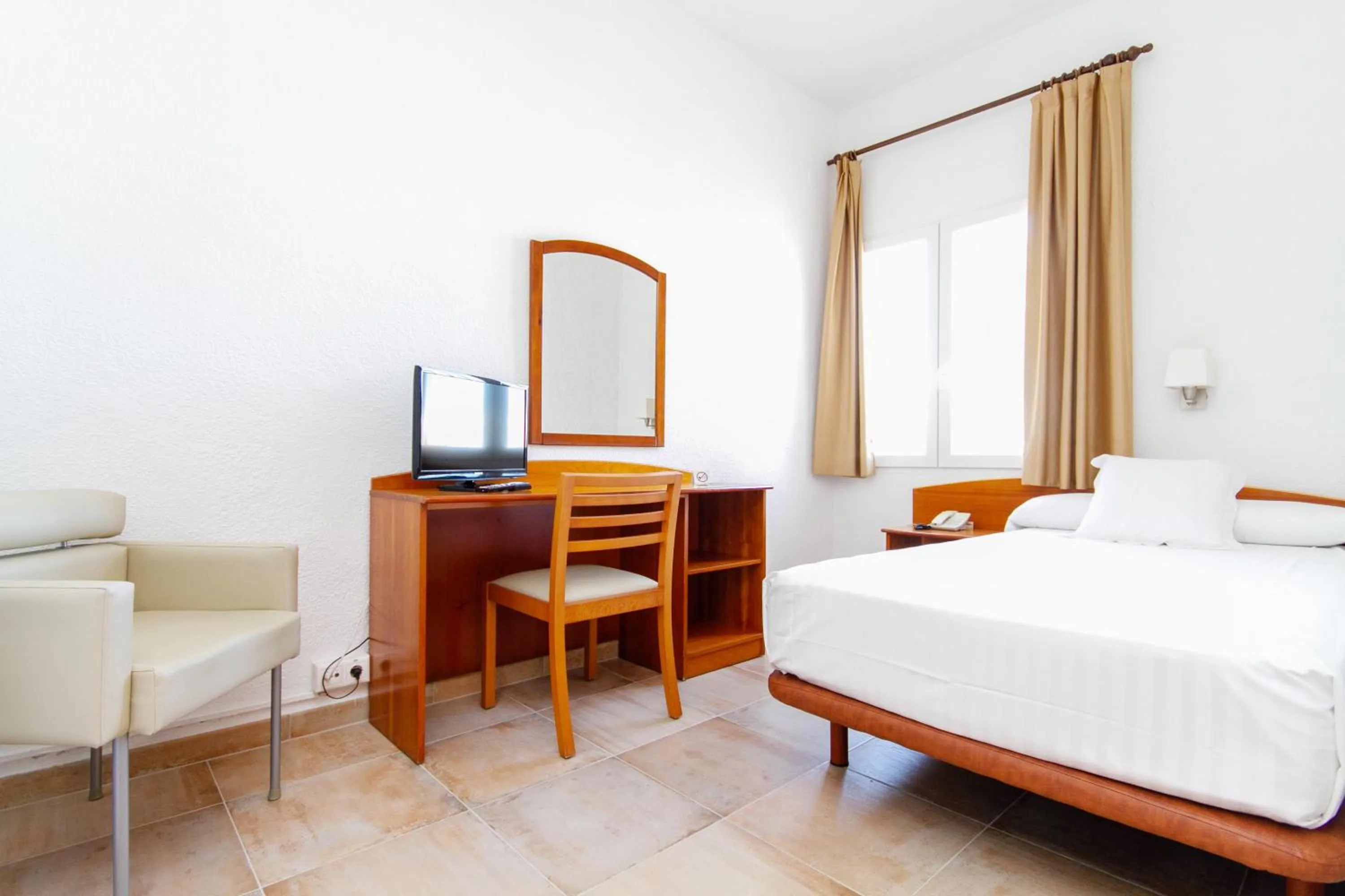 Bedroom, Bed in Hostal San Juan