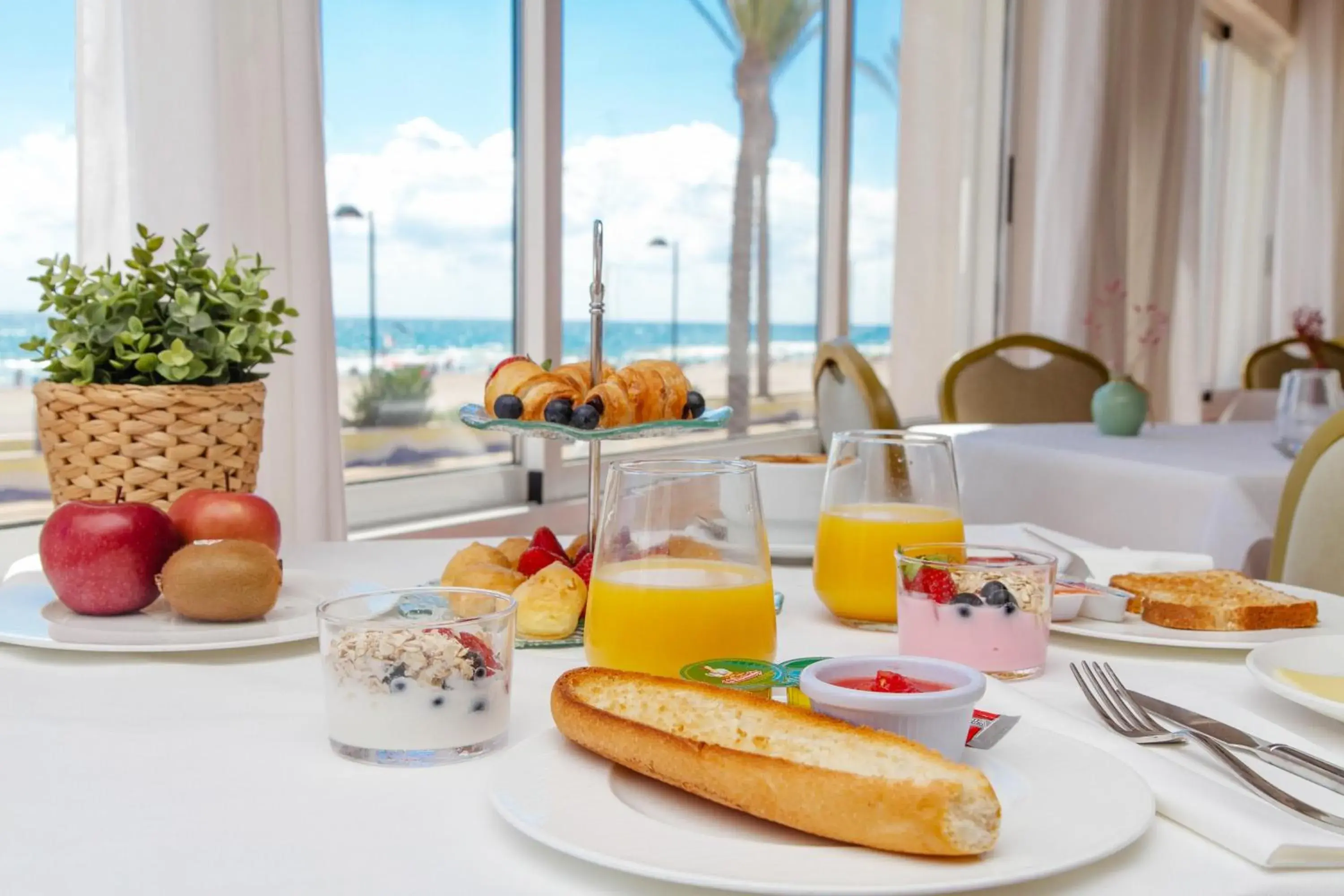 Restaurant/places to eat in Hostal San Juan Restaurant/places to eat in Hostal San Juan