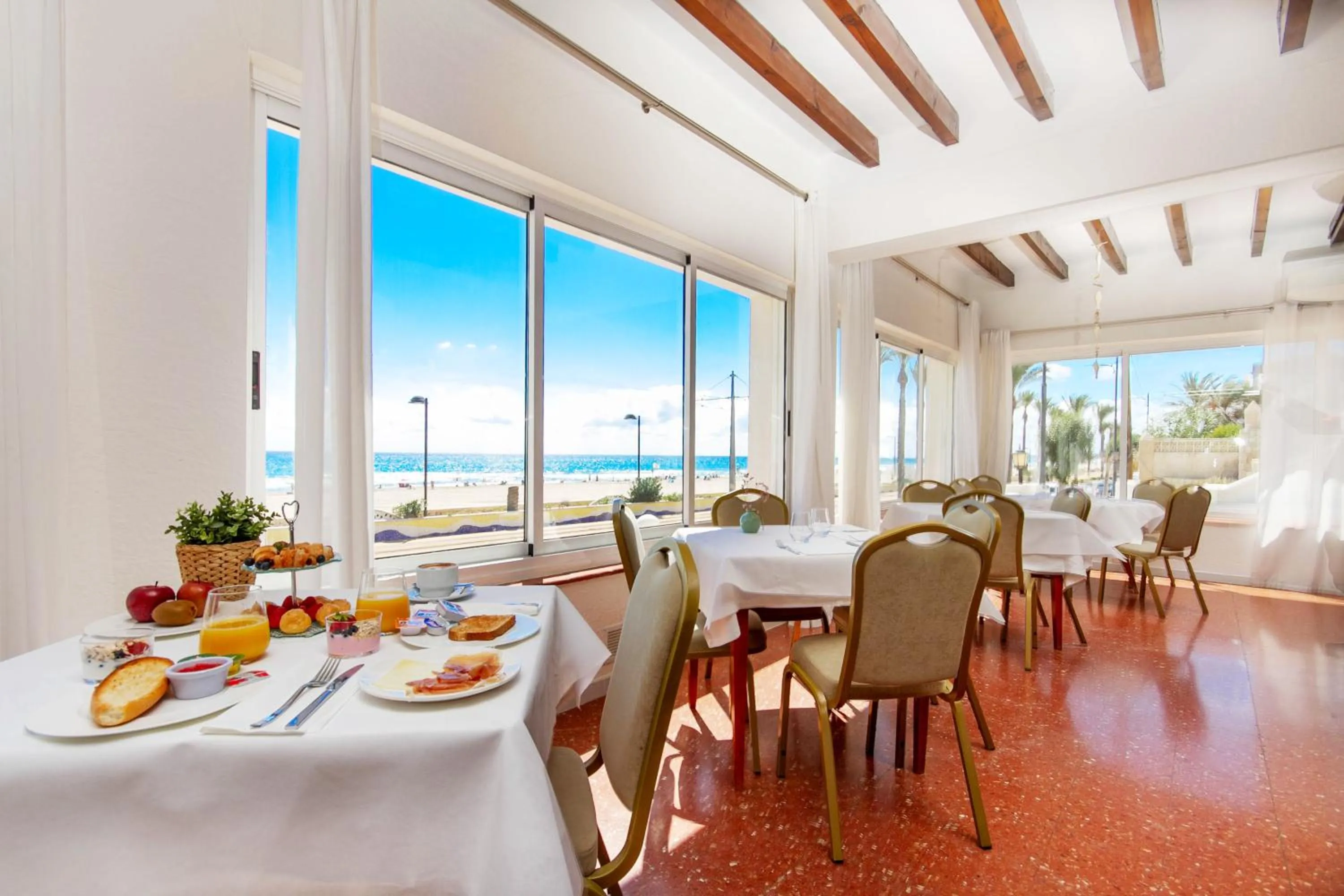 Restaurant/places to eat in Hostal San Juan