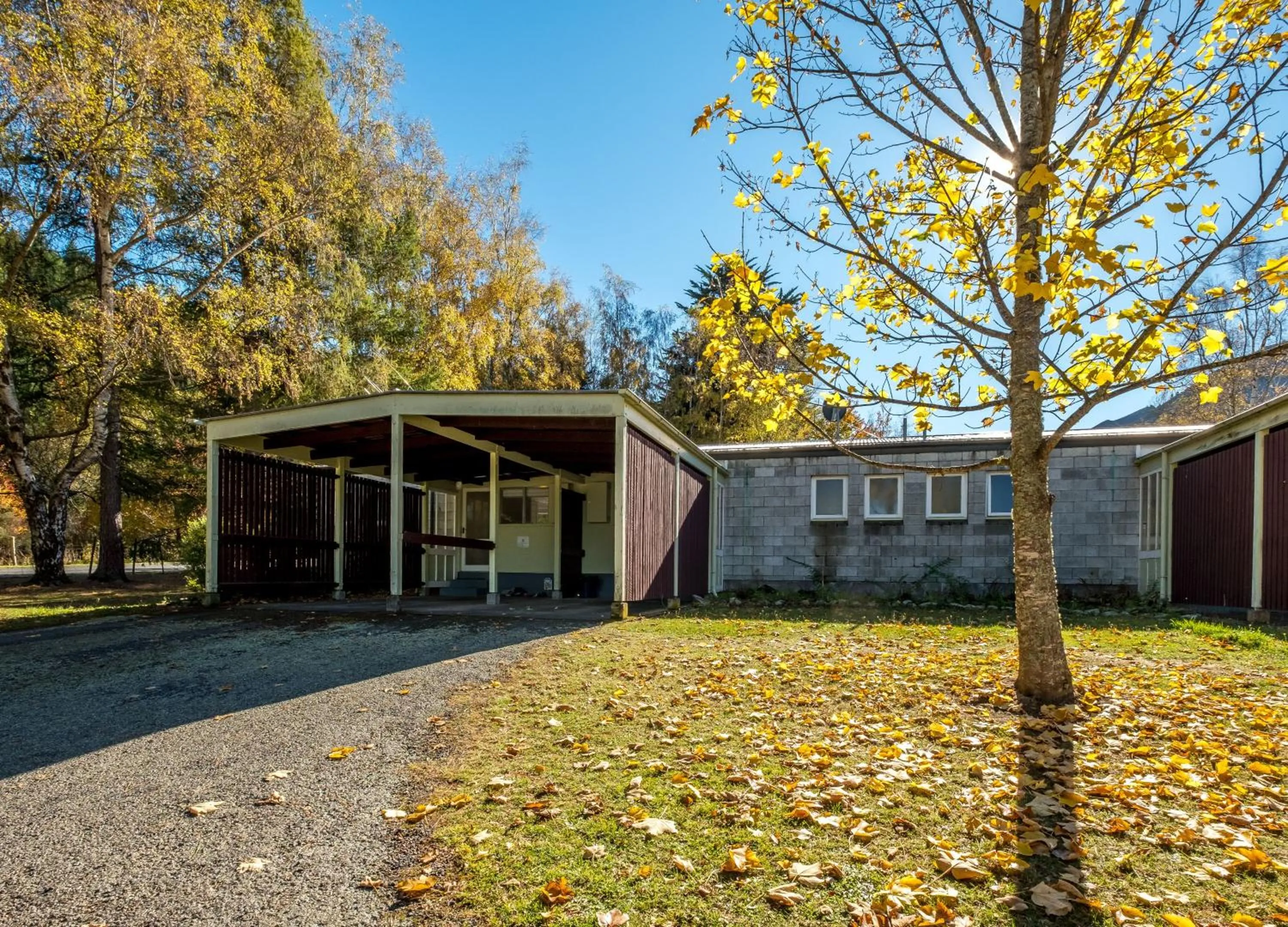 Property building in Alpine Adventure Holiday Park