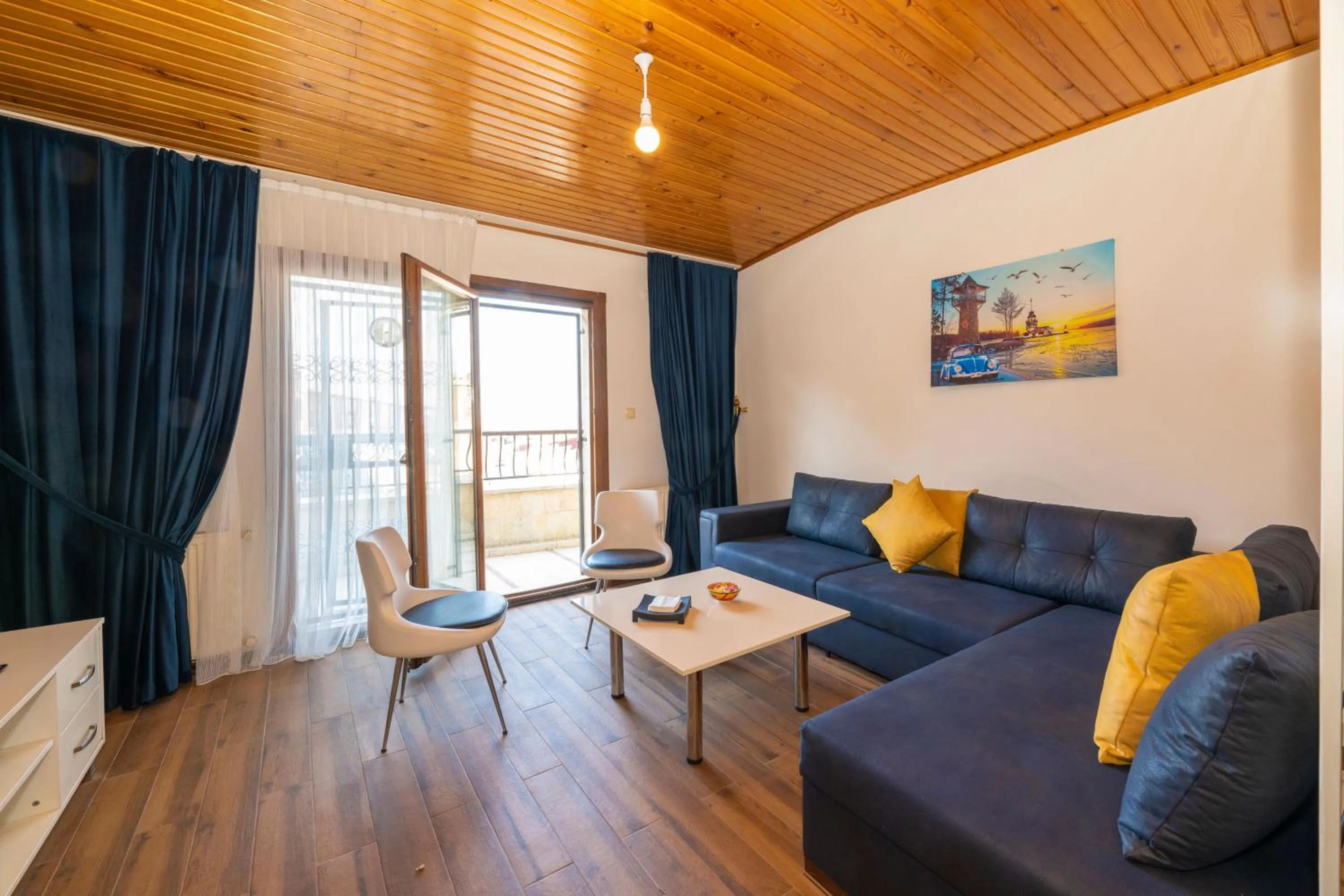 TV and multimedia in GRAND OPERA HOTEL