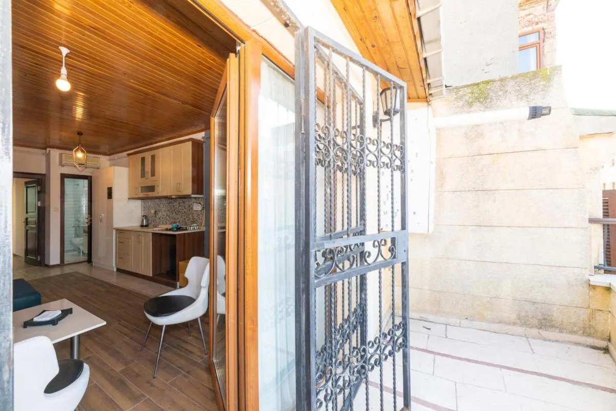 Balcony/Terrace in GRAND OPERA HOTEL