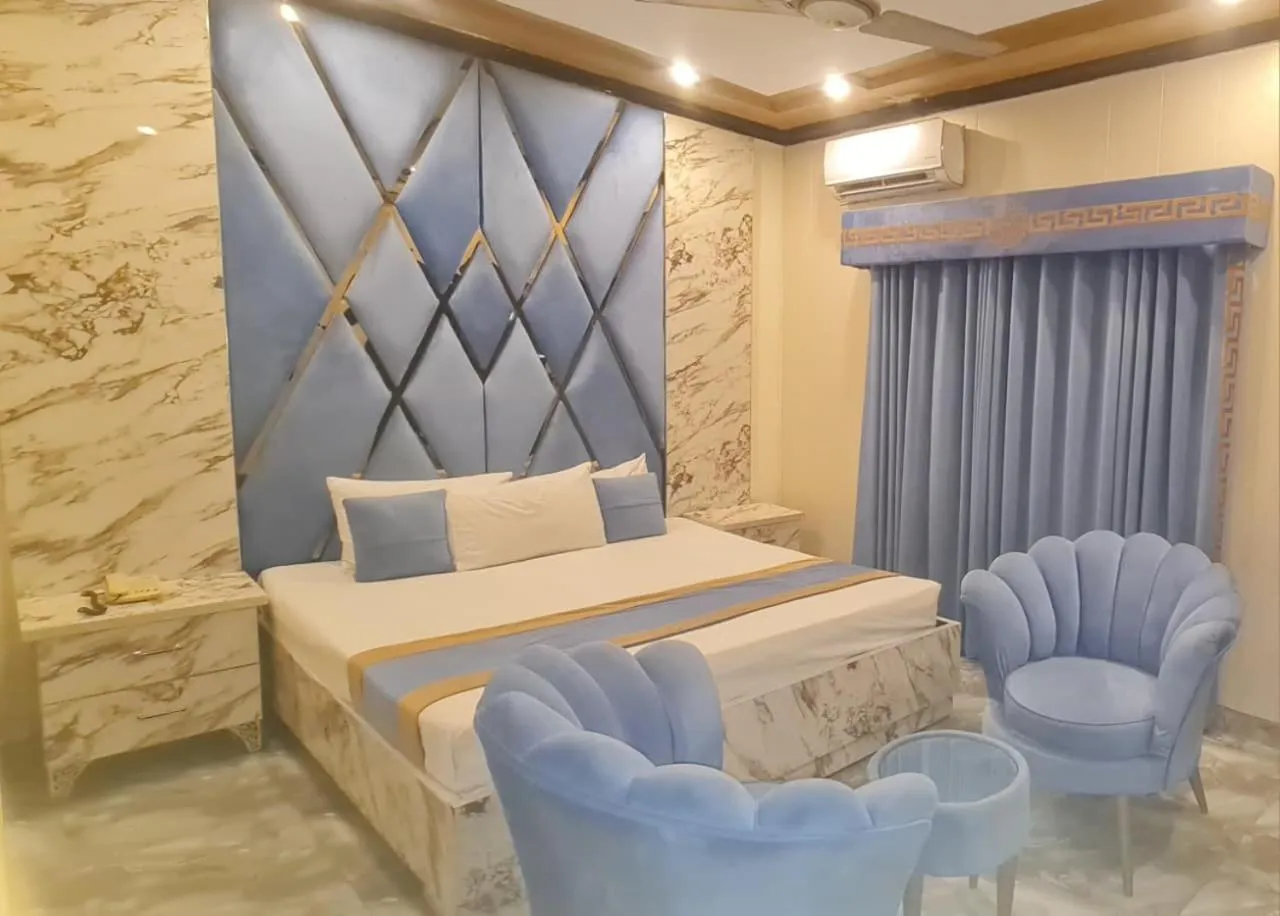 Bed in Hotel Green Fort Gulberg