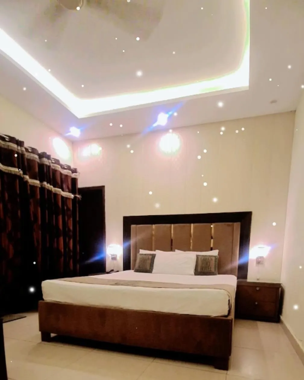 Bed in Hotel Green Fort Gulberg