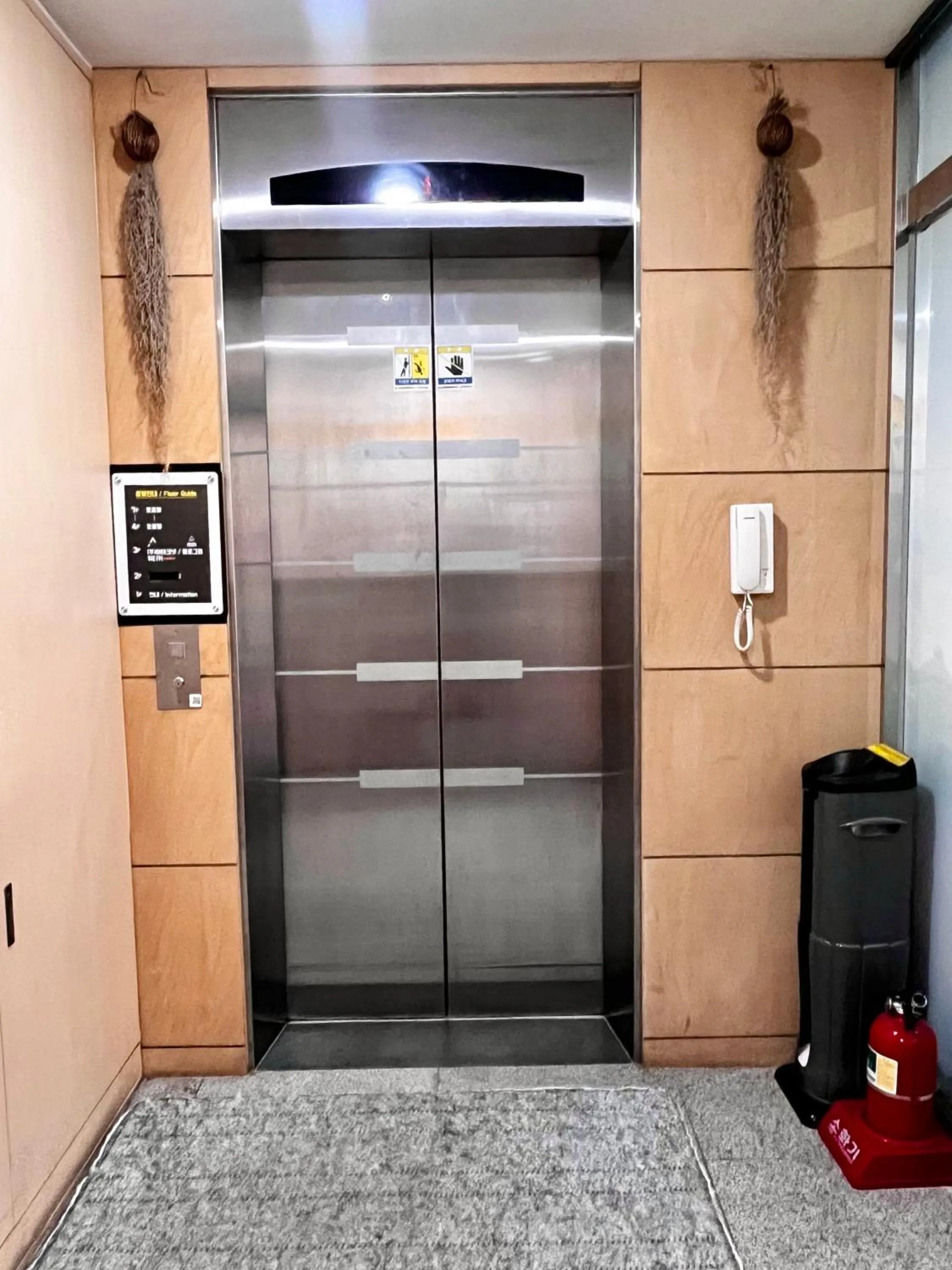 elevator in Ho Home Tel