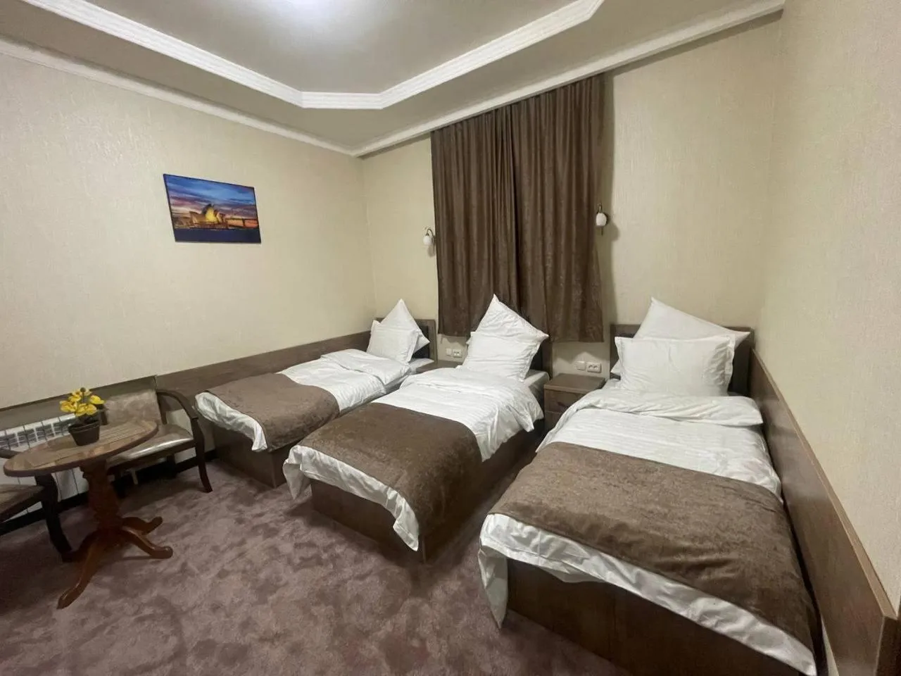 Photo of the whole room, Bed in Khan Palace Hotel