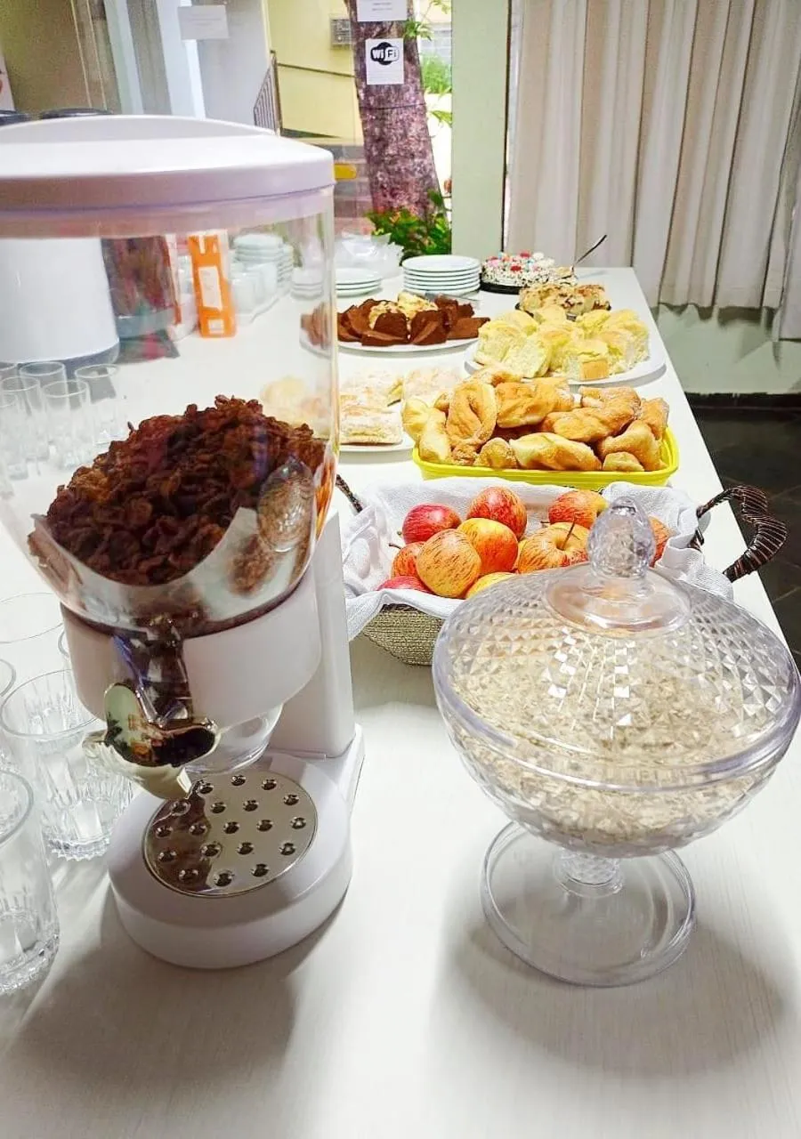 Food and drinks in POUSADA EVELINA