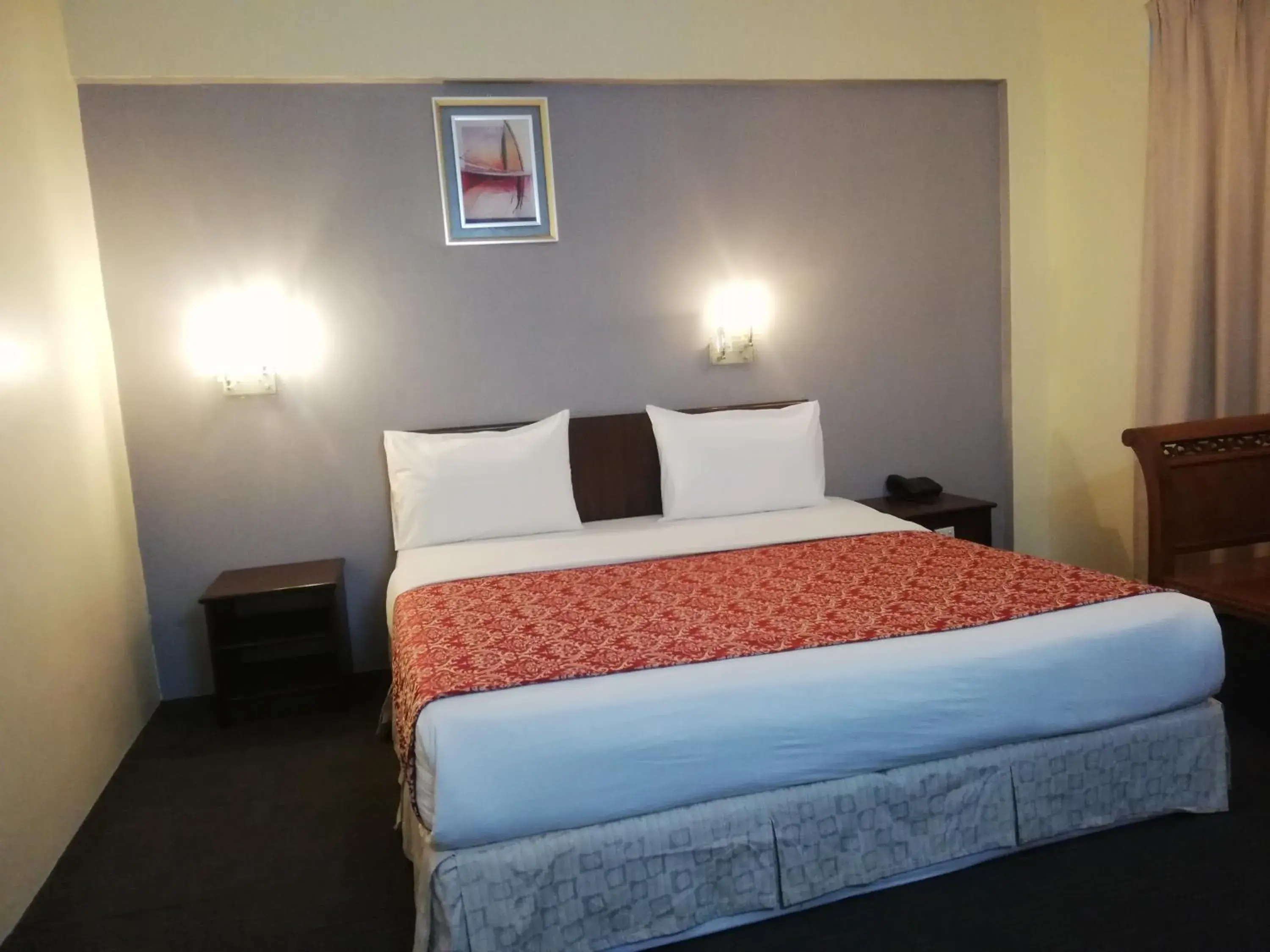 Bed in Hotel Damai