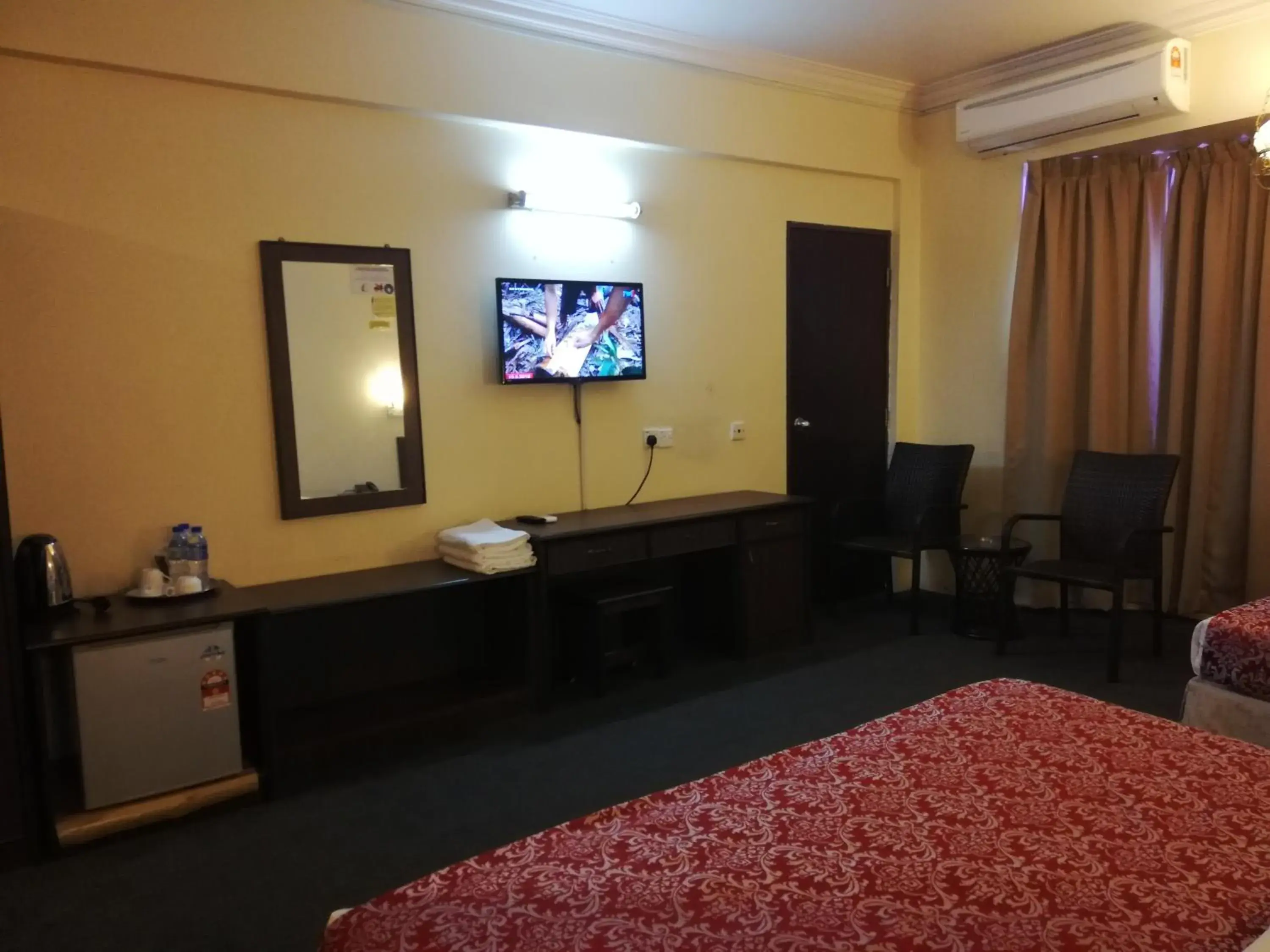 TV/Entertainment Center in Hotel Damai