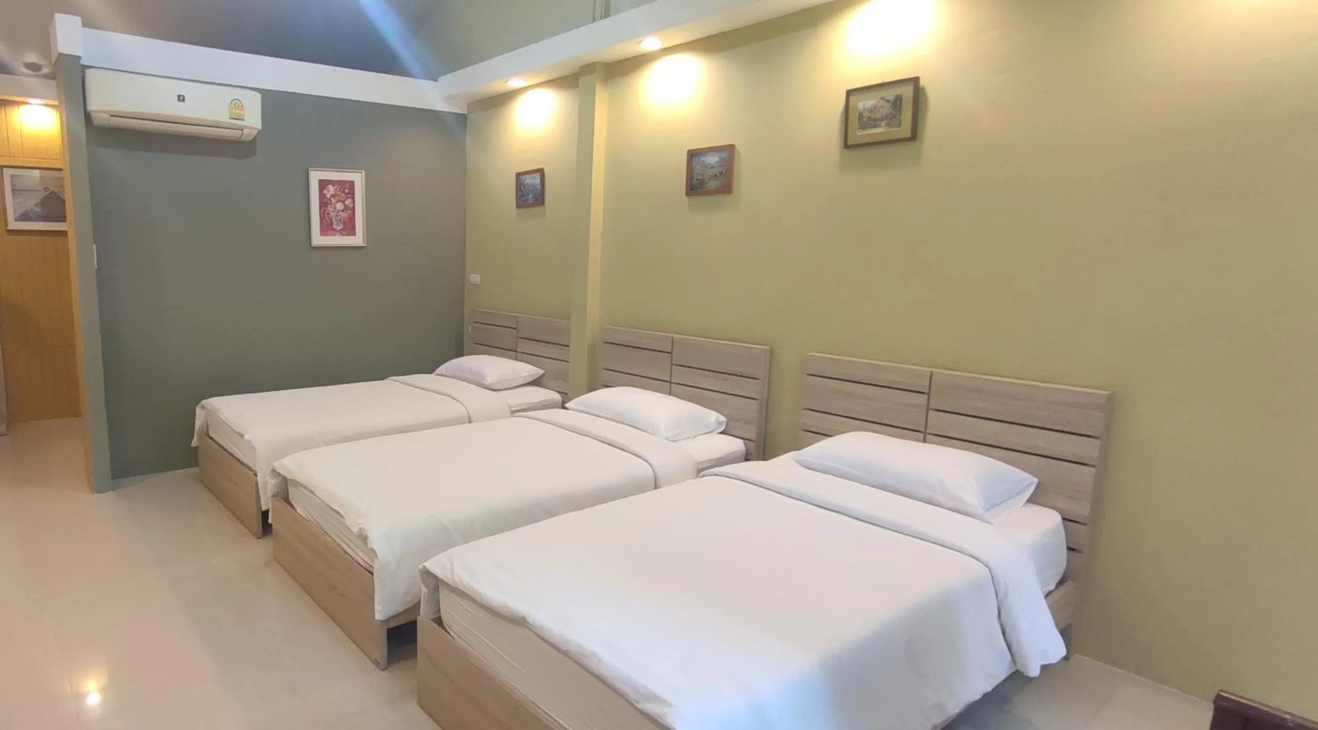 Property building, Bed in Q Zone Boutique House