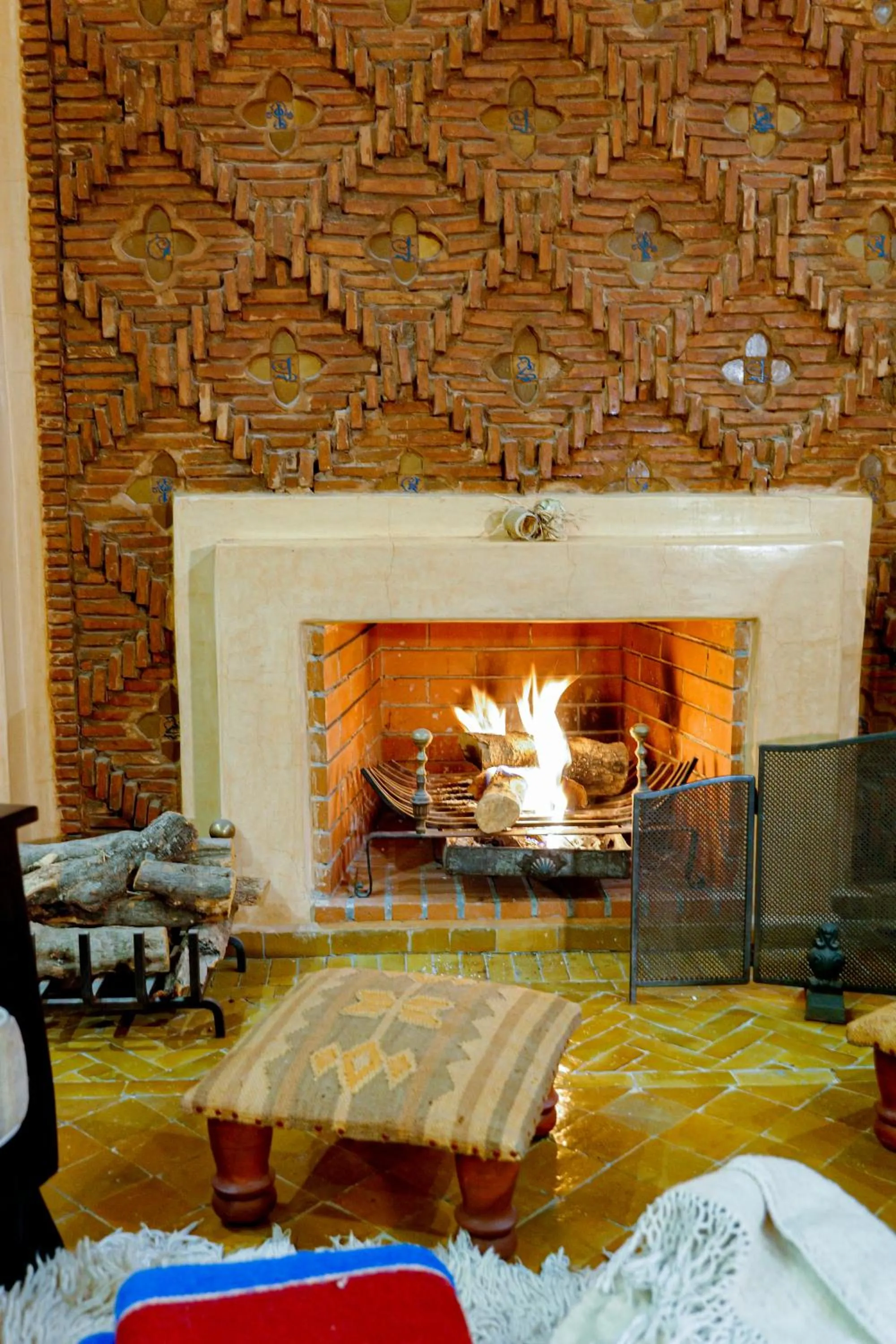 flat iron in Taj Sofia & Spa Luxury Private Villa