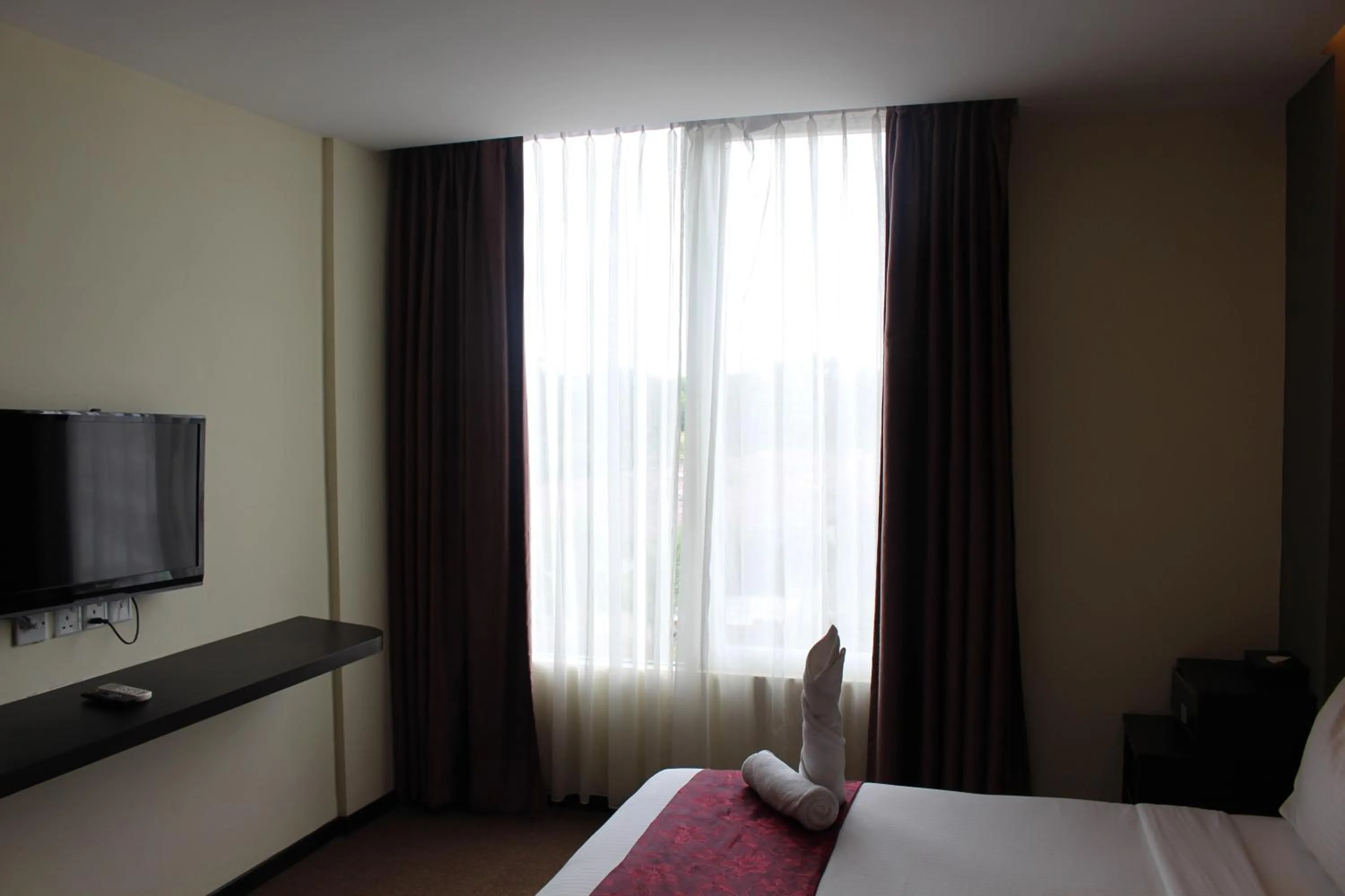 Bed in Paradise Spa Hotel