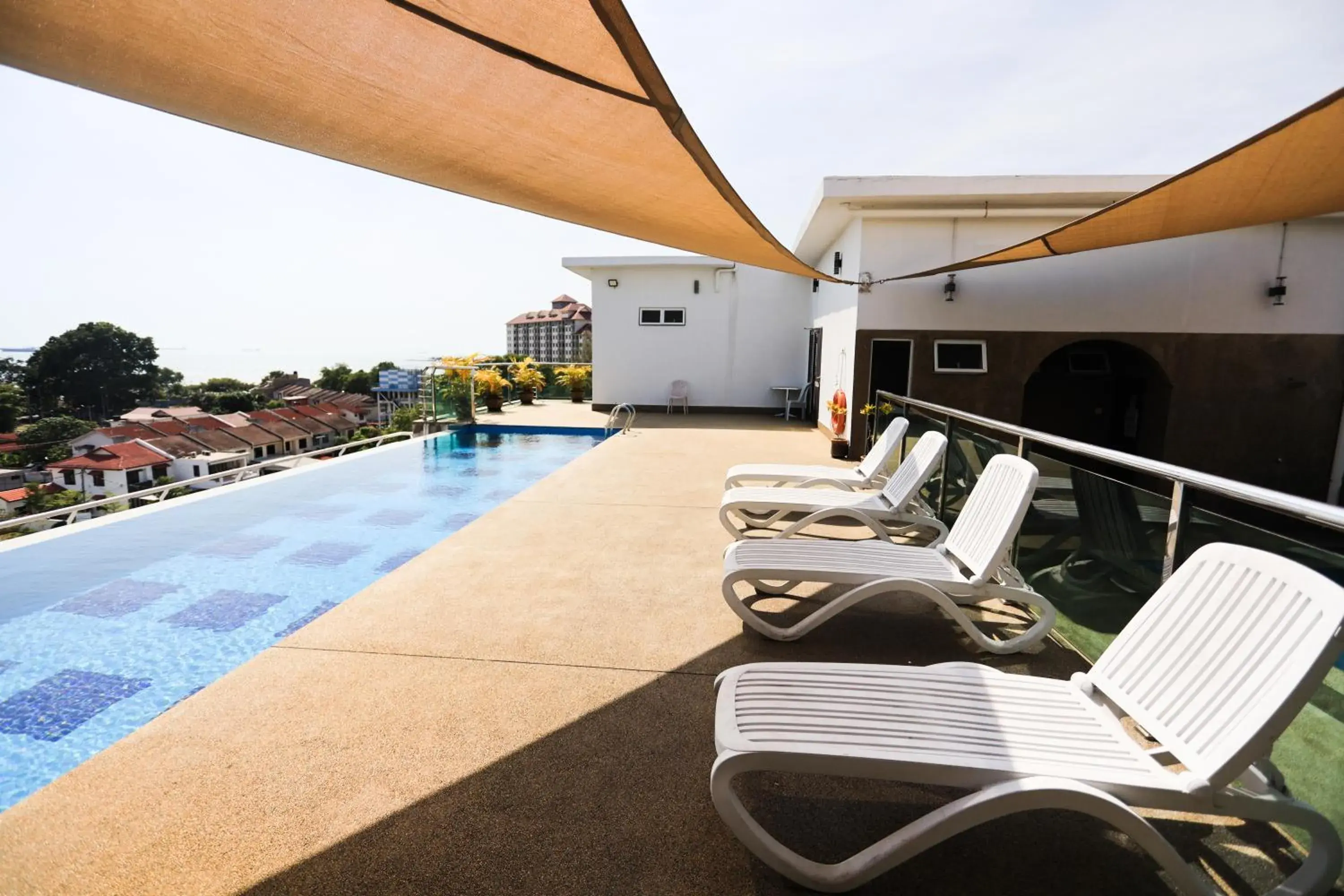 Swimming Pool in Paradise Spa Hotel