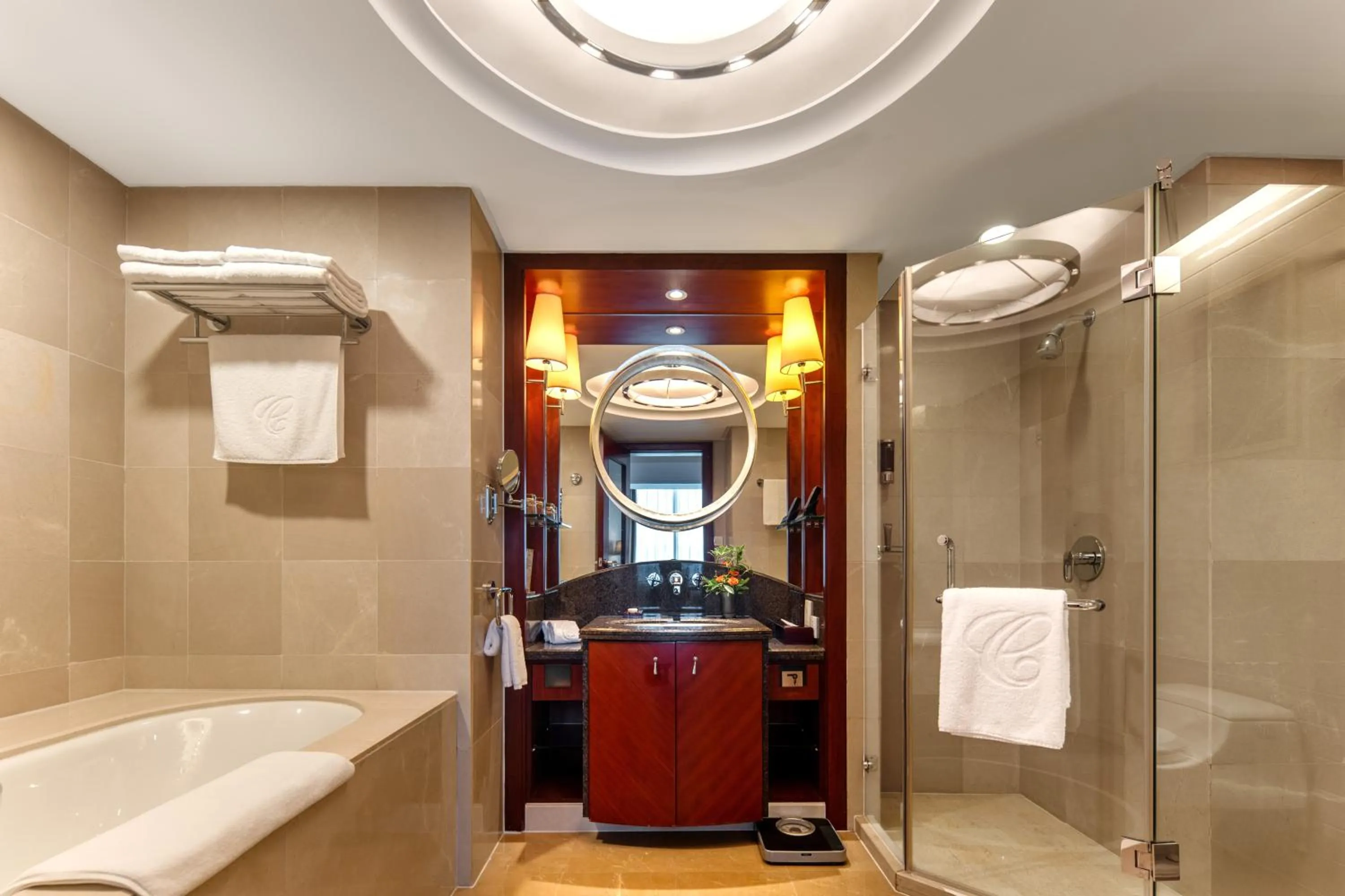 Toilet in Plaza Hotel Yuyao