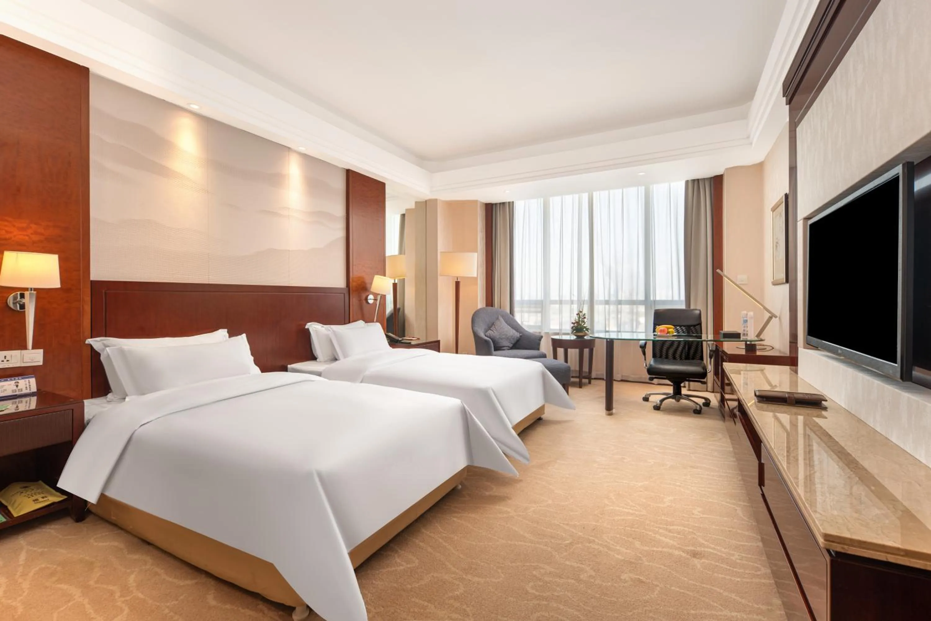 Photo of the whole room, Bed in Plaza Hotel Yuyao