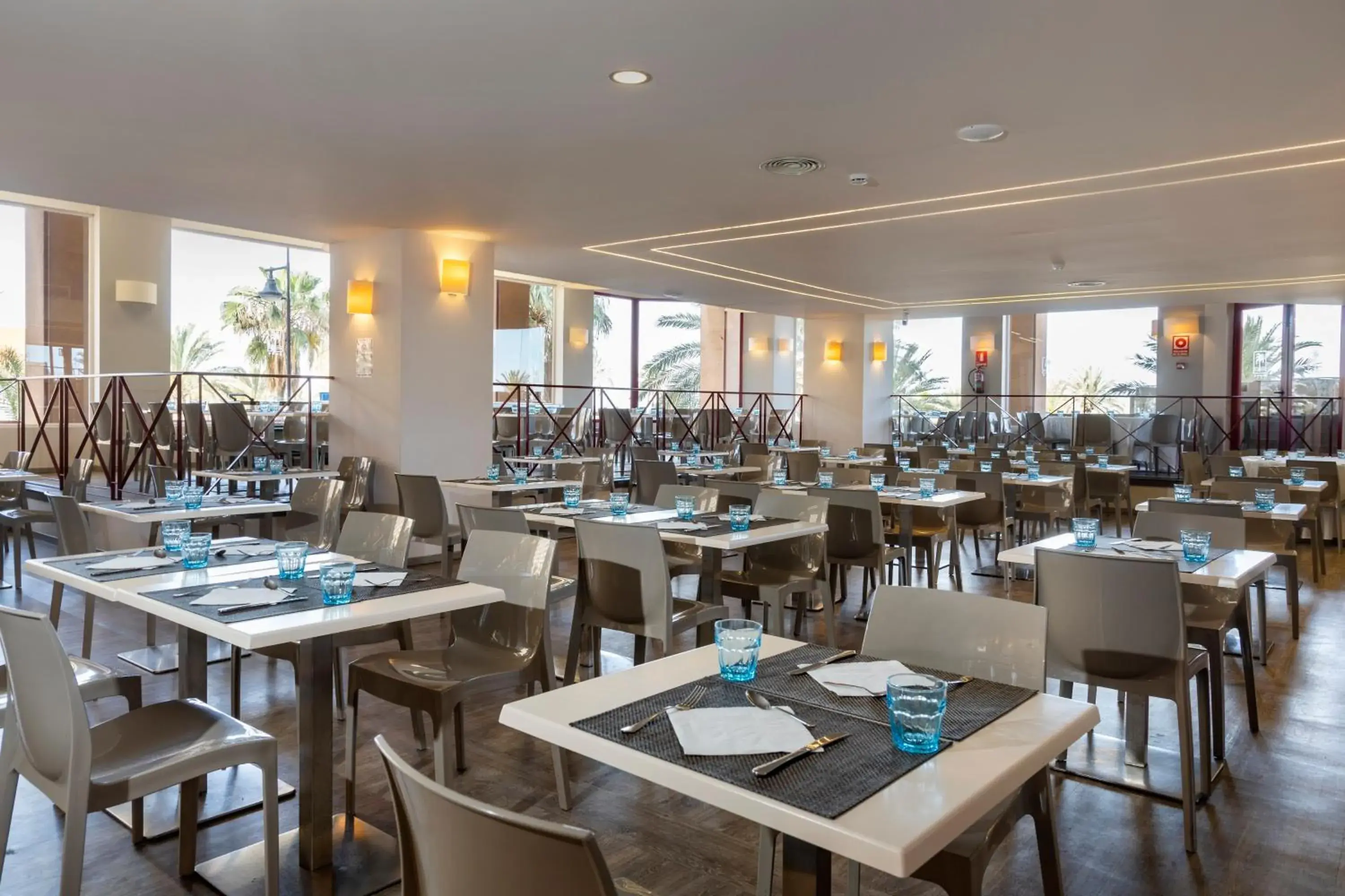 Restaurant/places to eat in Las Palmeras Affiliated by FERGUS Restaurant/places to eat in Las Palmeras Affiliated by FERGUS