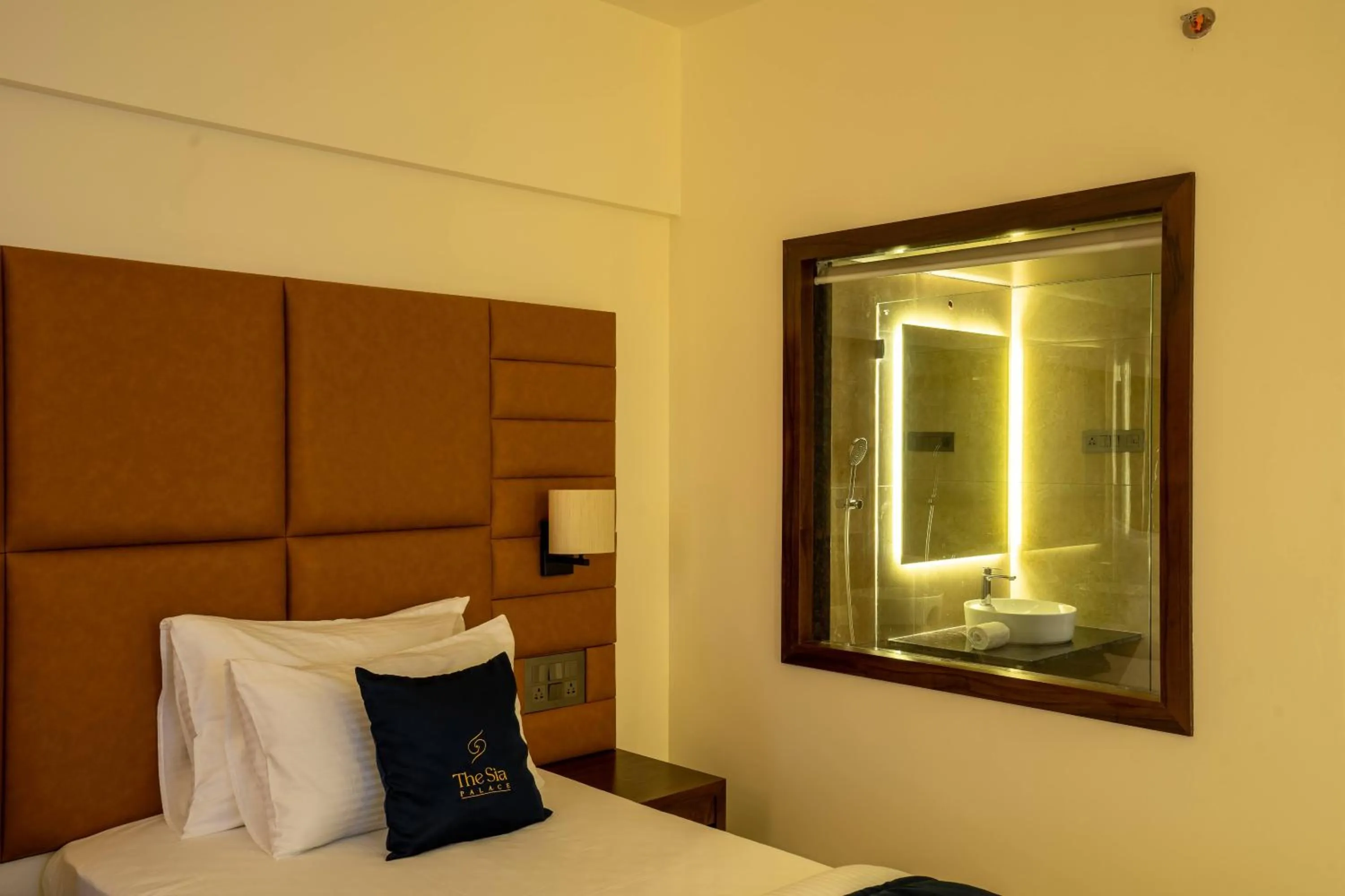 Bed in Mastiff Grand The Sia Palace Suites & Banquets, Khopoli, Near Imagica