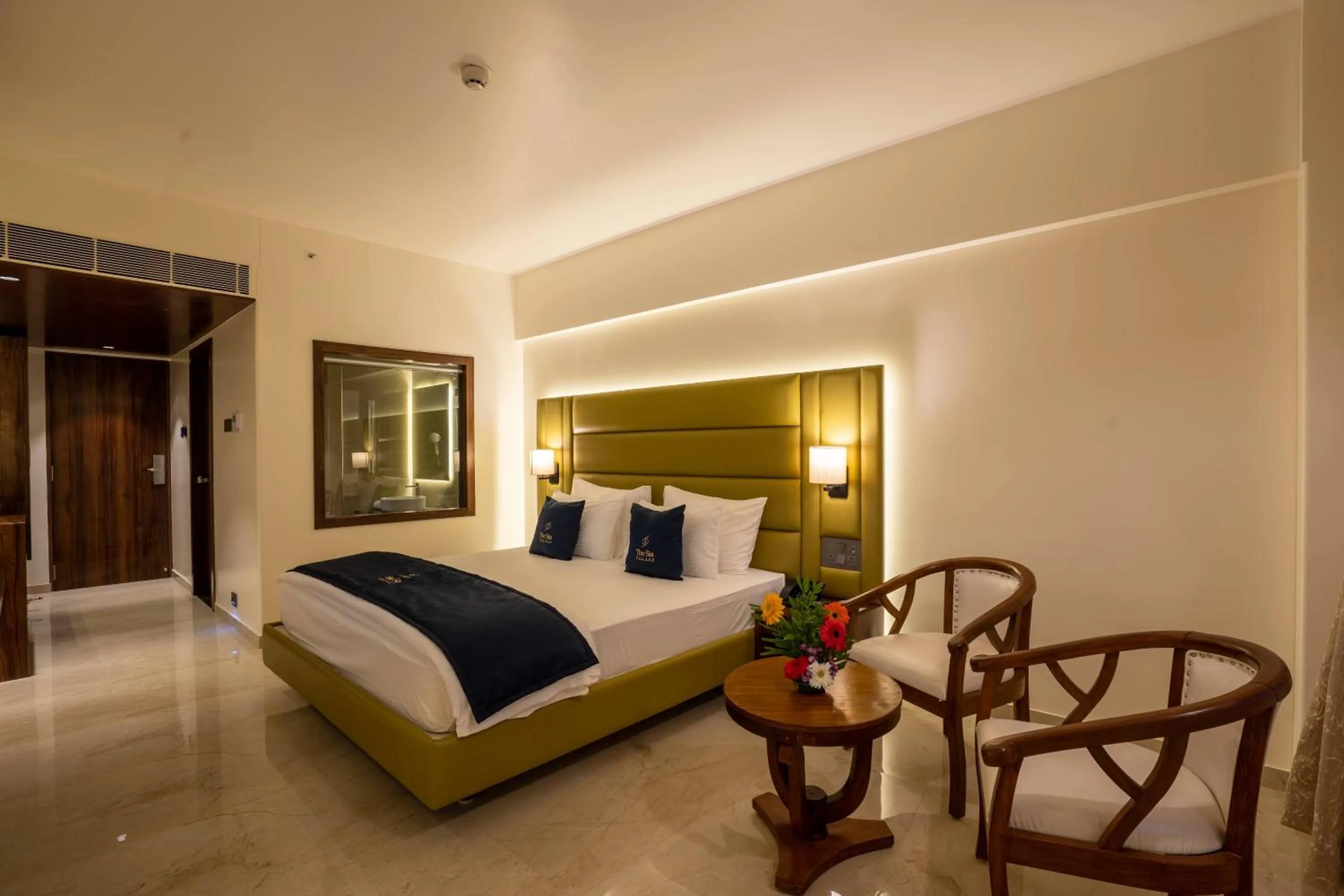 Bed in Mastiff Grand The Sia Palace Suites & Banquets, Khopoli, Near Imagica