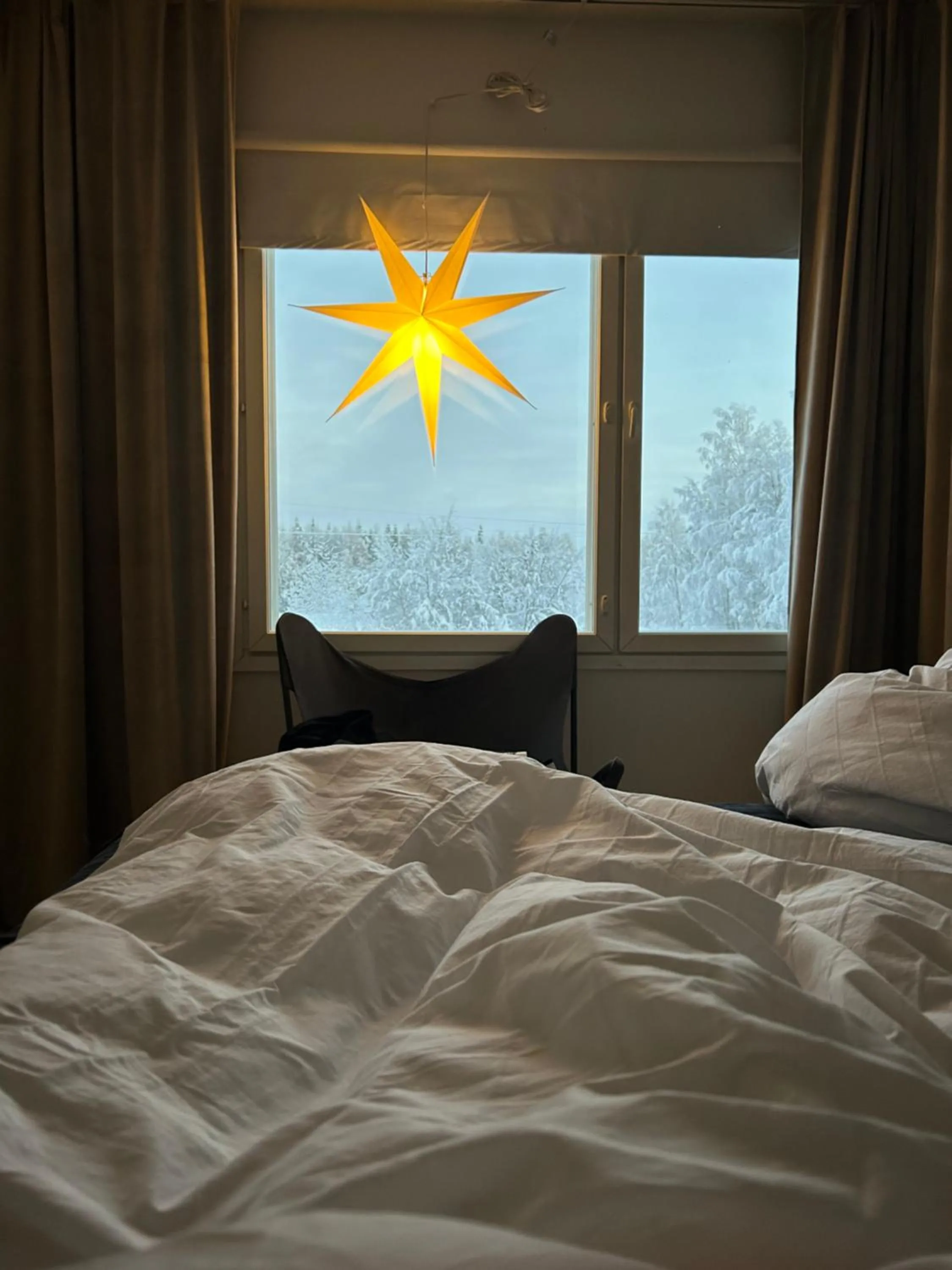Bed in Villa Nightsky -private location, sauna and jacuzzi