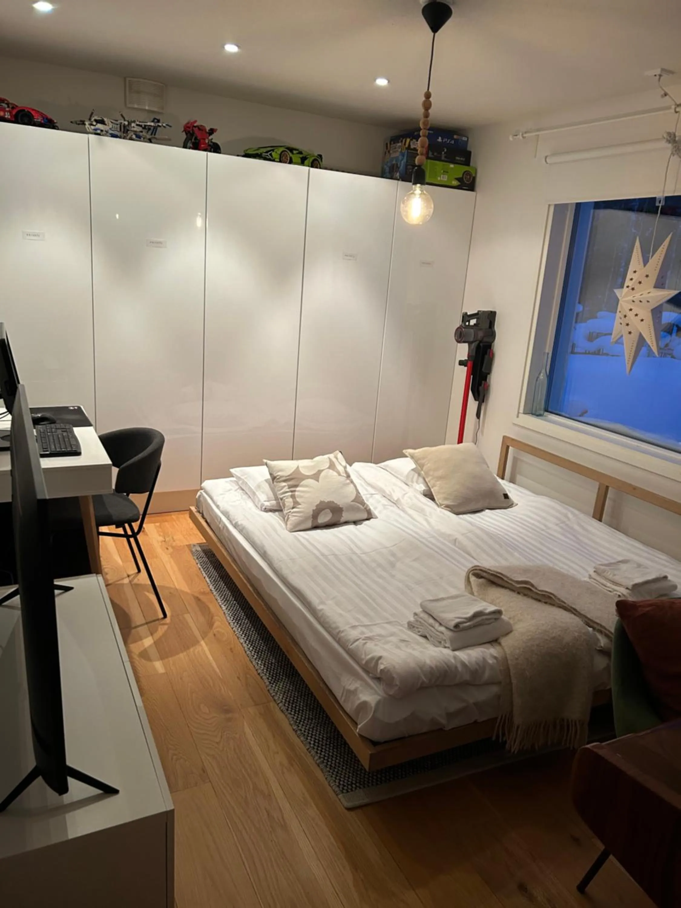 Bed in Villa Nightsky -private location, sauna and jacuzzi