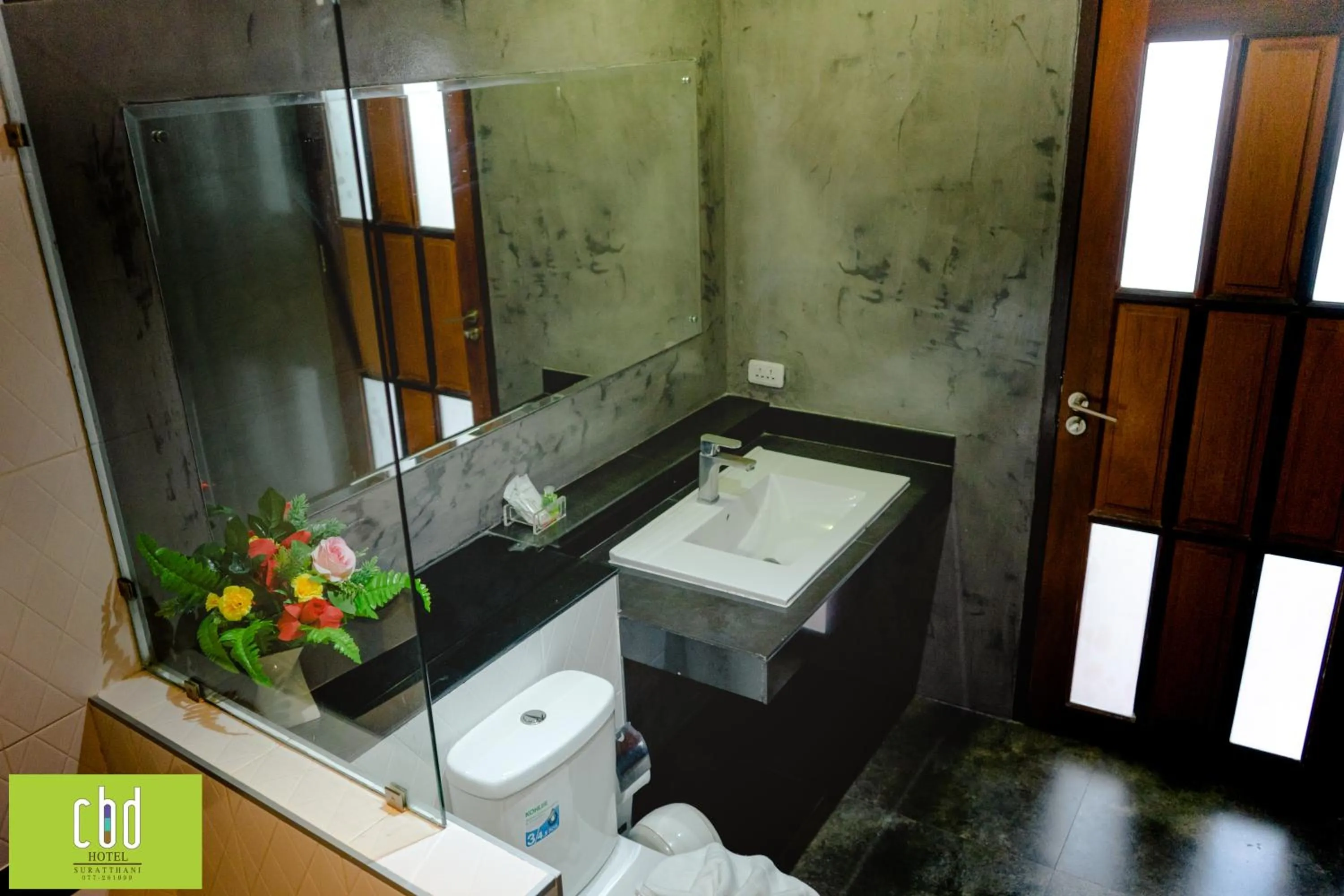 Toilet in CBD Hotel Suratthani