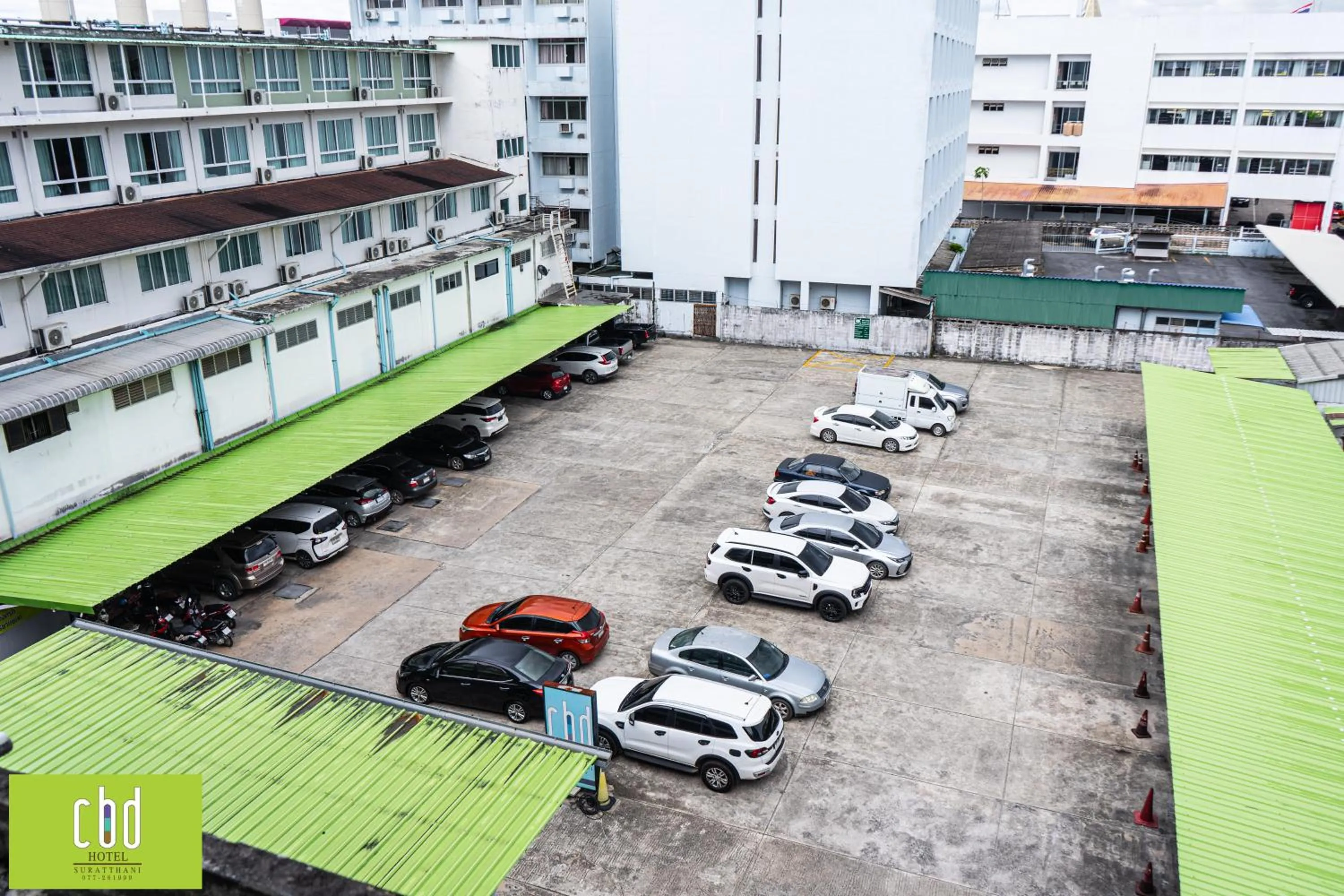 Parking in CBD Hotel Suratthani