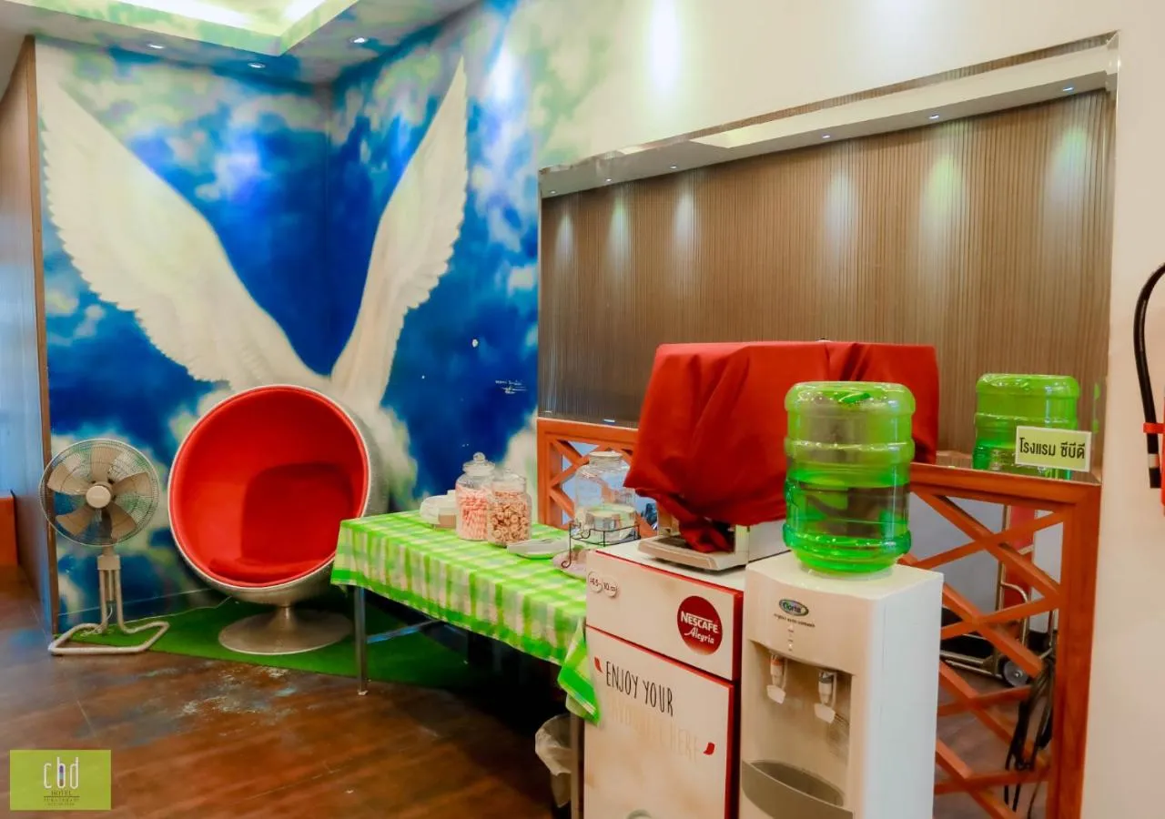 Food and drinks in CBD Hotel Suratthani