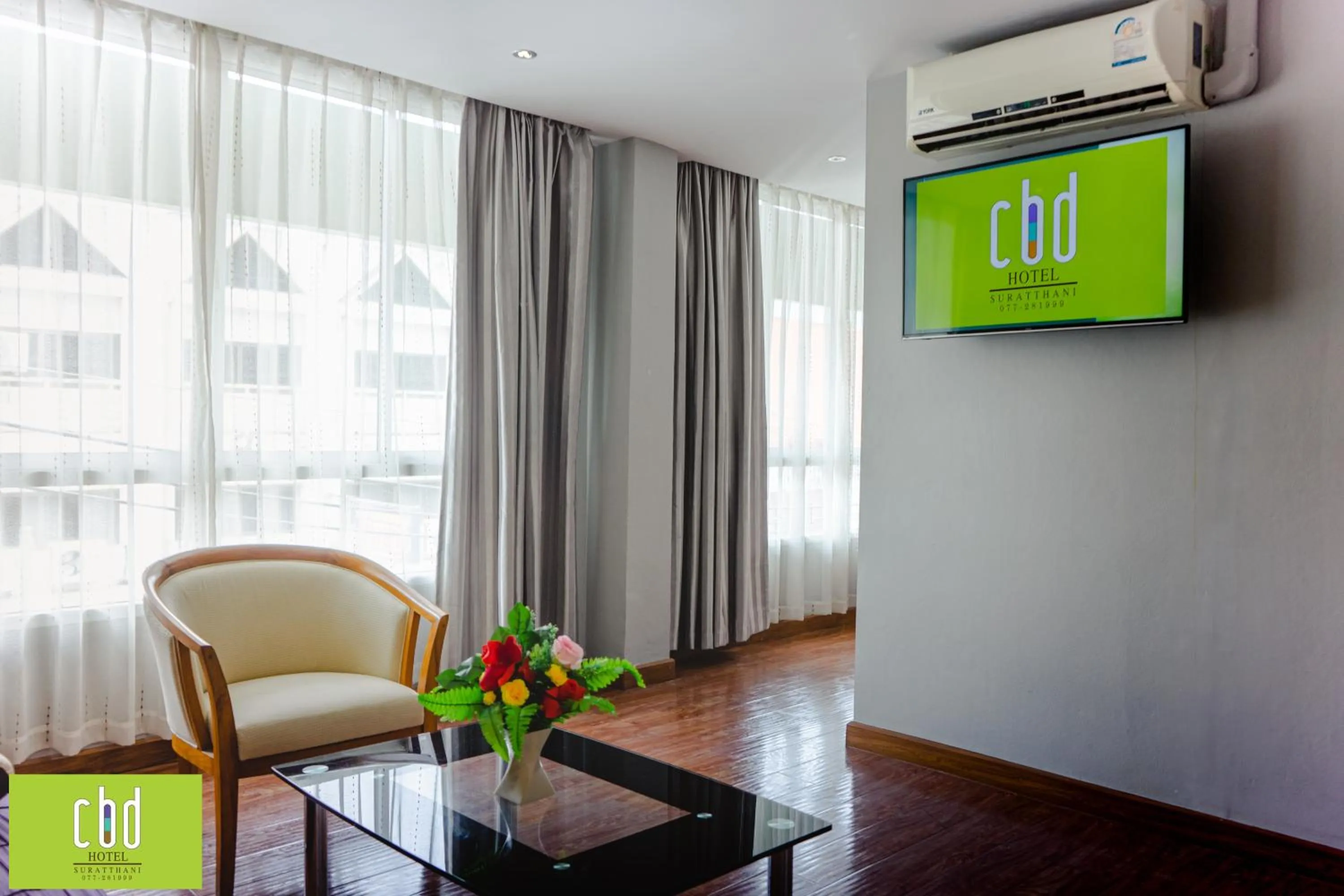 TV and multimedia in CBD Hotel Suratthani