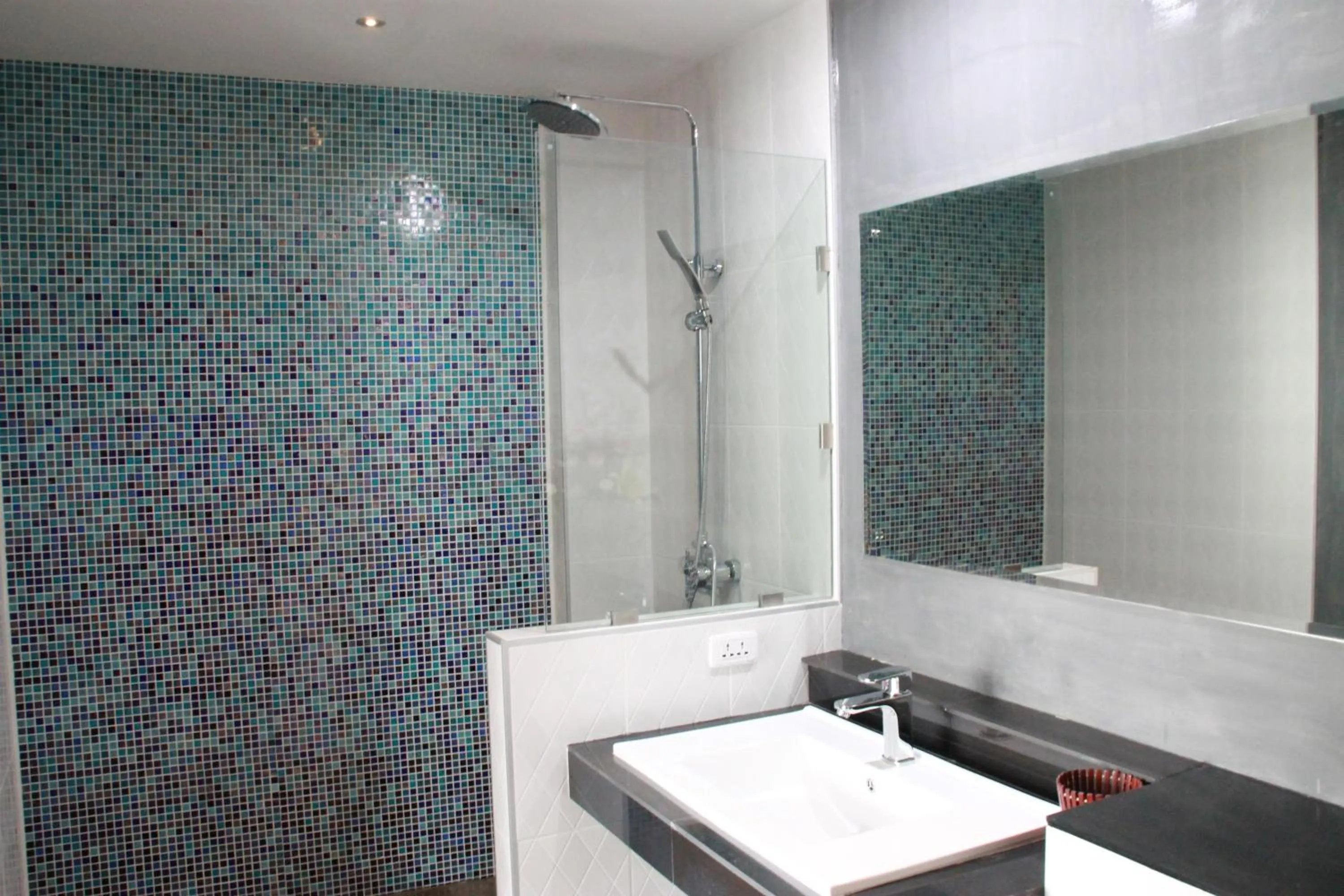 Bathroom in CBD Hotel Suratthani