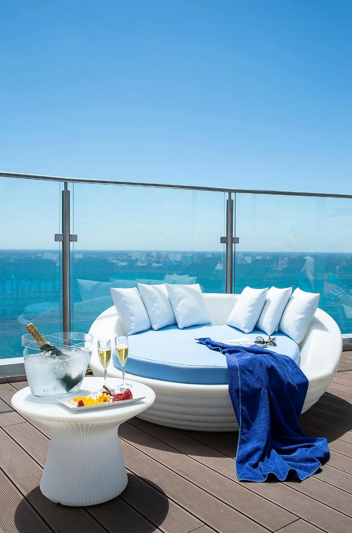 Food and drinks in Hotel El Puerto by Pierre Vacances