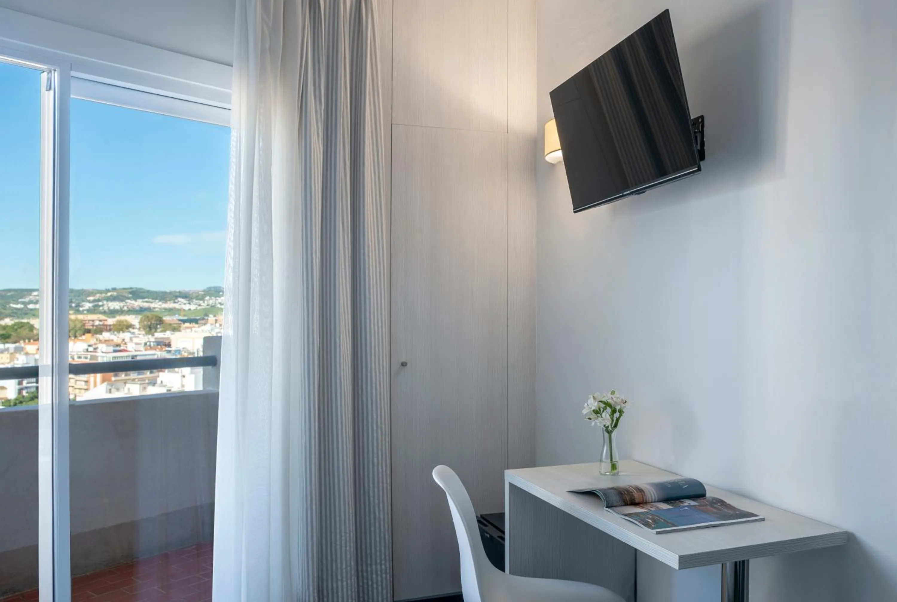 TV and multimedia in Hotel El Puerto by Pierre Vacances