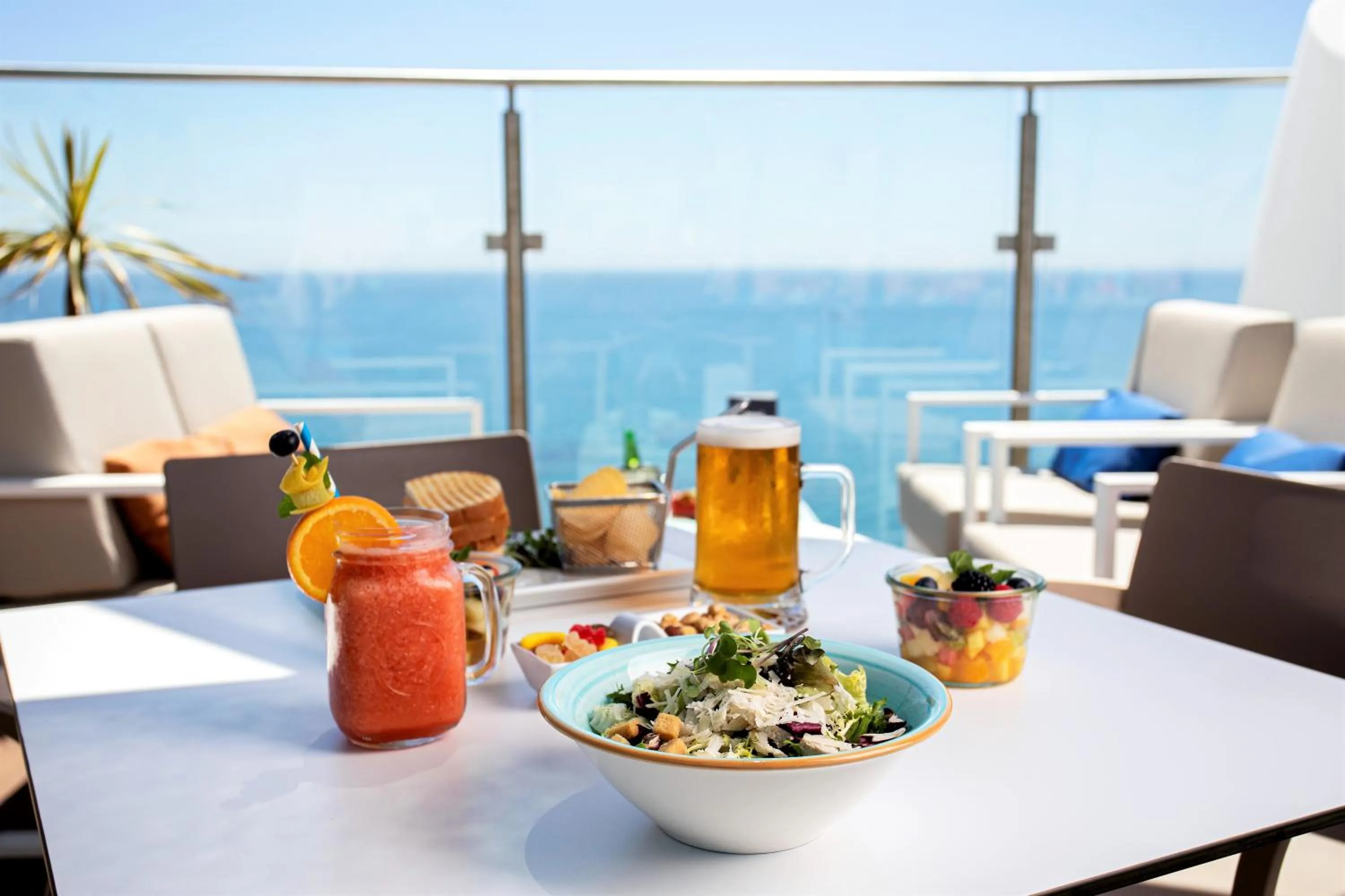 Lunch in Hotel El Puerto by Pierre Vacances