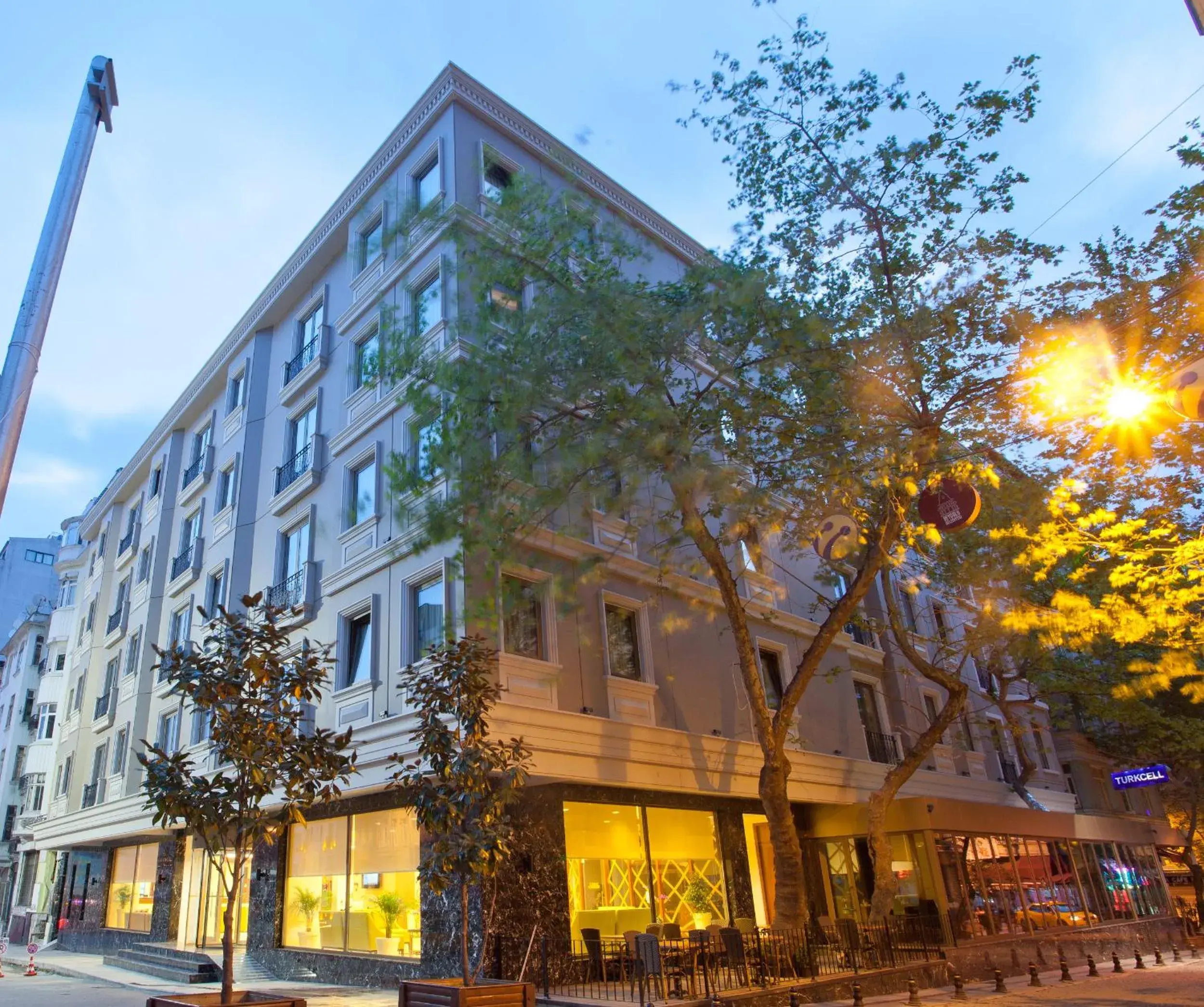 Facade/entrance in The Parma Hotel & Spa Taksim Facade/entrance in The Parma Hotel & Spa Taksim