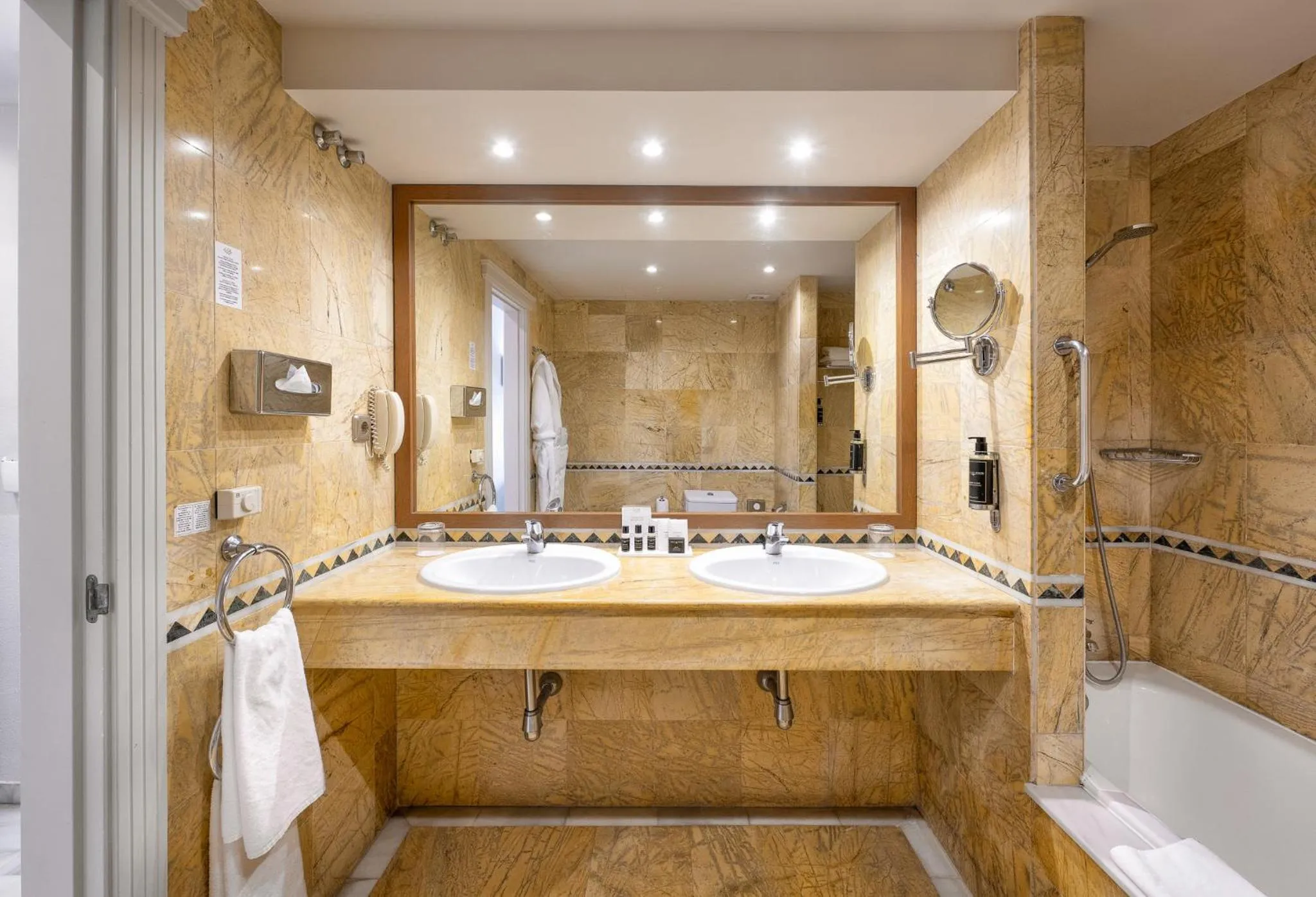 Bathroom in La Cala Resort