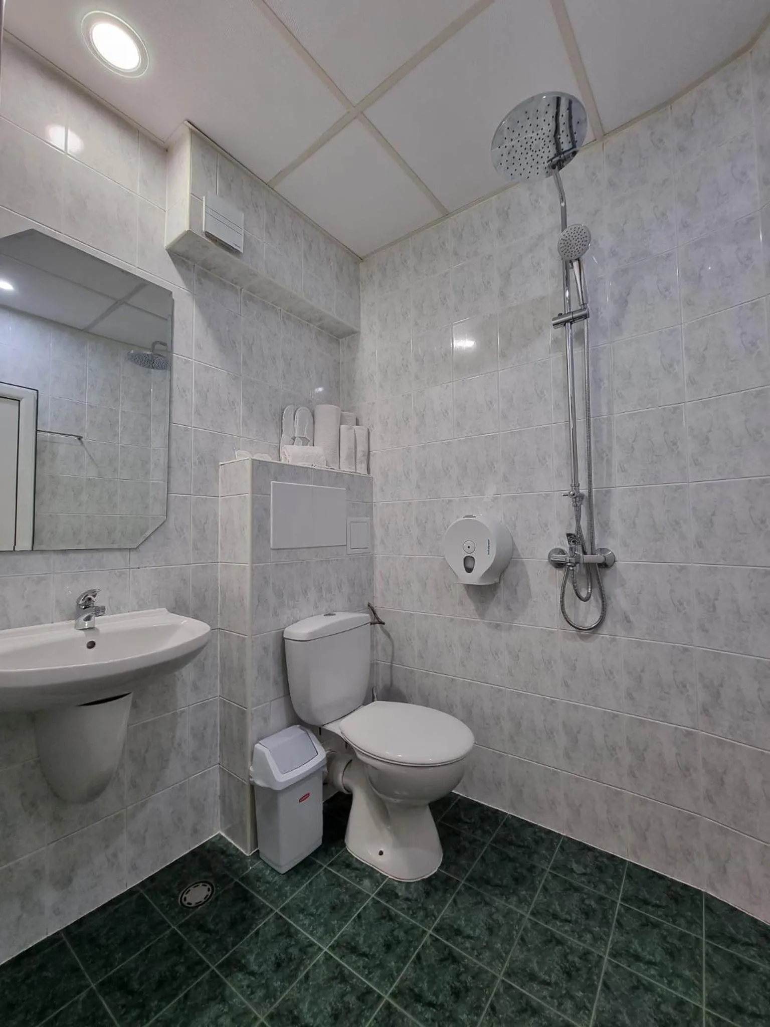 Bathroom in Jeweller Hotel