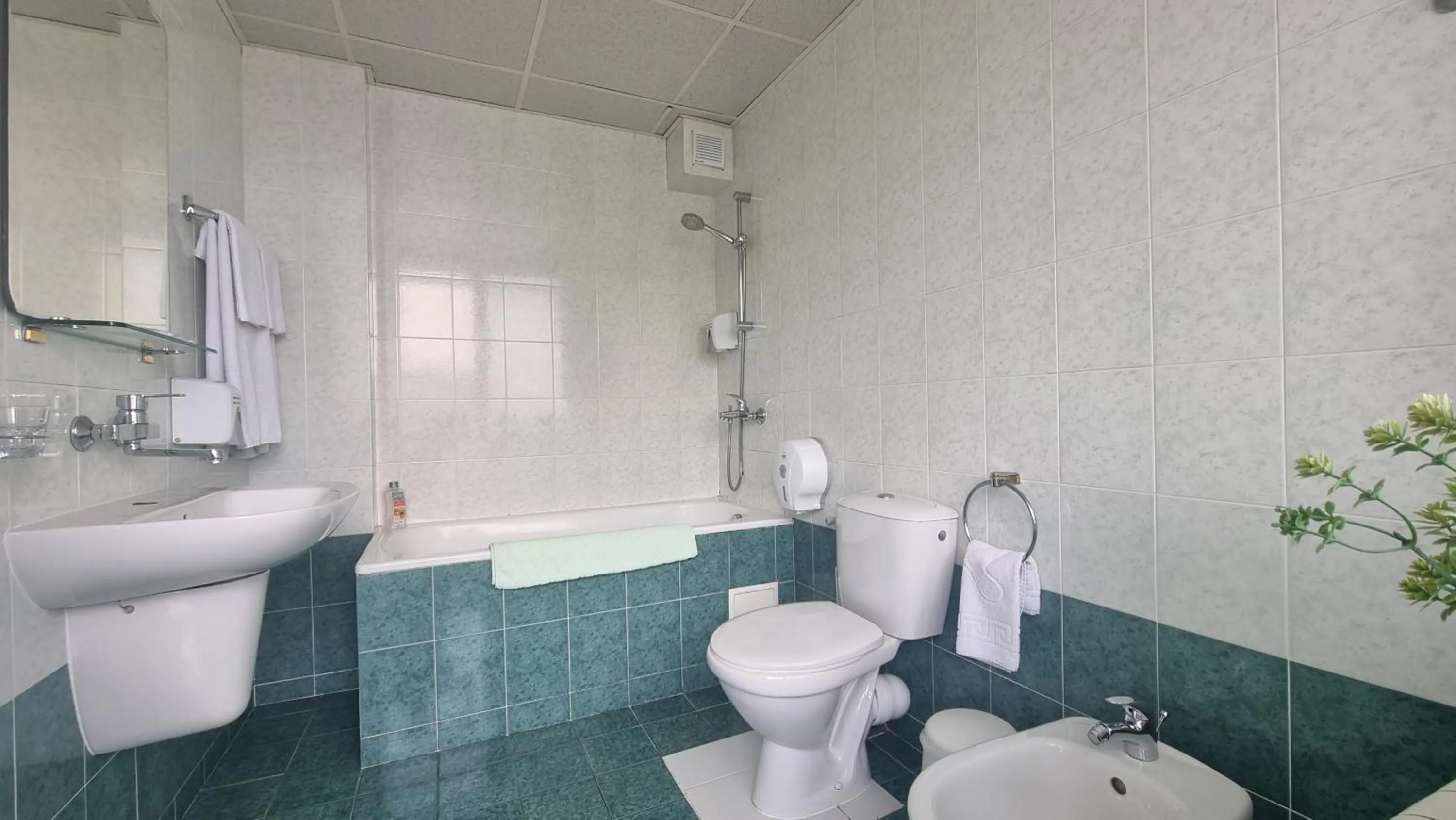 Bathroom in Jeweller Hotel