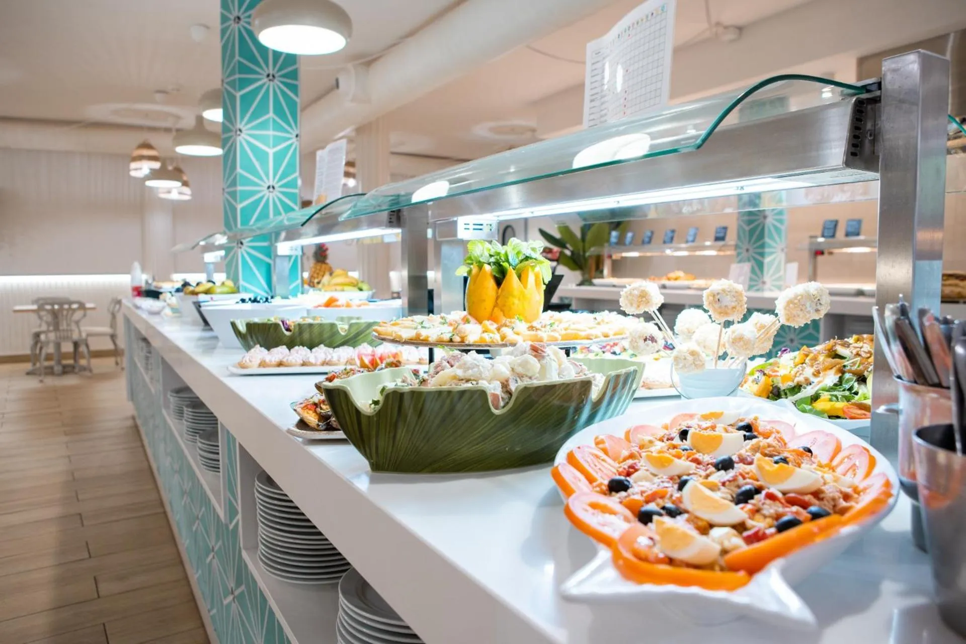 Restaurant/places to eat in Checkin Bungalows Atlántida