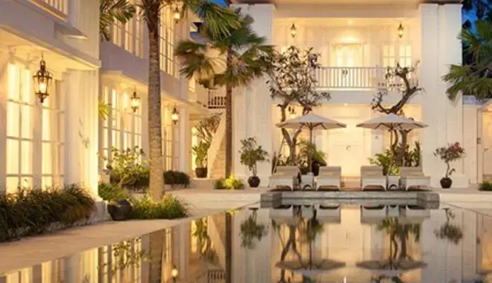 Facade/entrance in The Colony Hotel Bali Facade/entrance in The Colony Hotel Bali