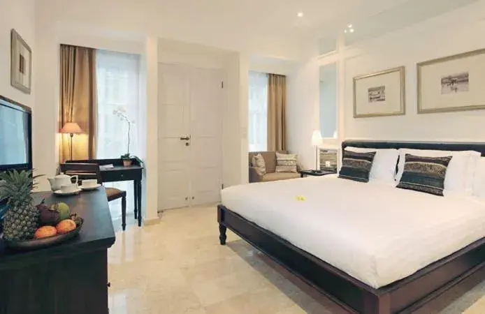 Deluxe King Room in The Colony Hotel Bali Deluxe King Room in The Colony Hotel Bali