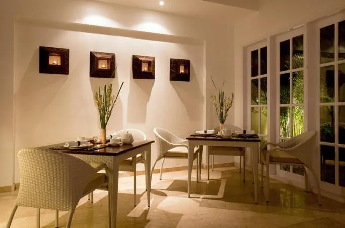 Restaurant/places to eat in The Colony Hotel Bali