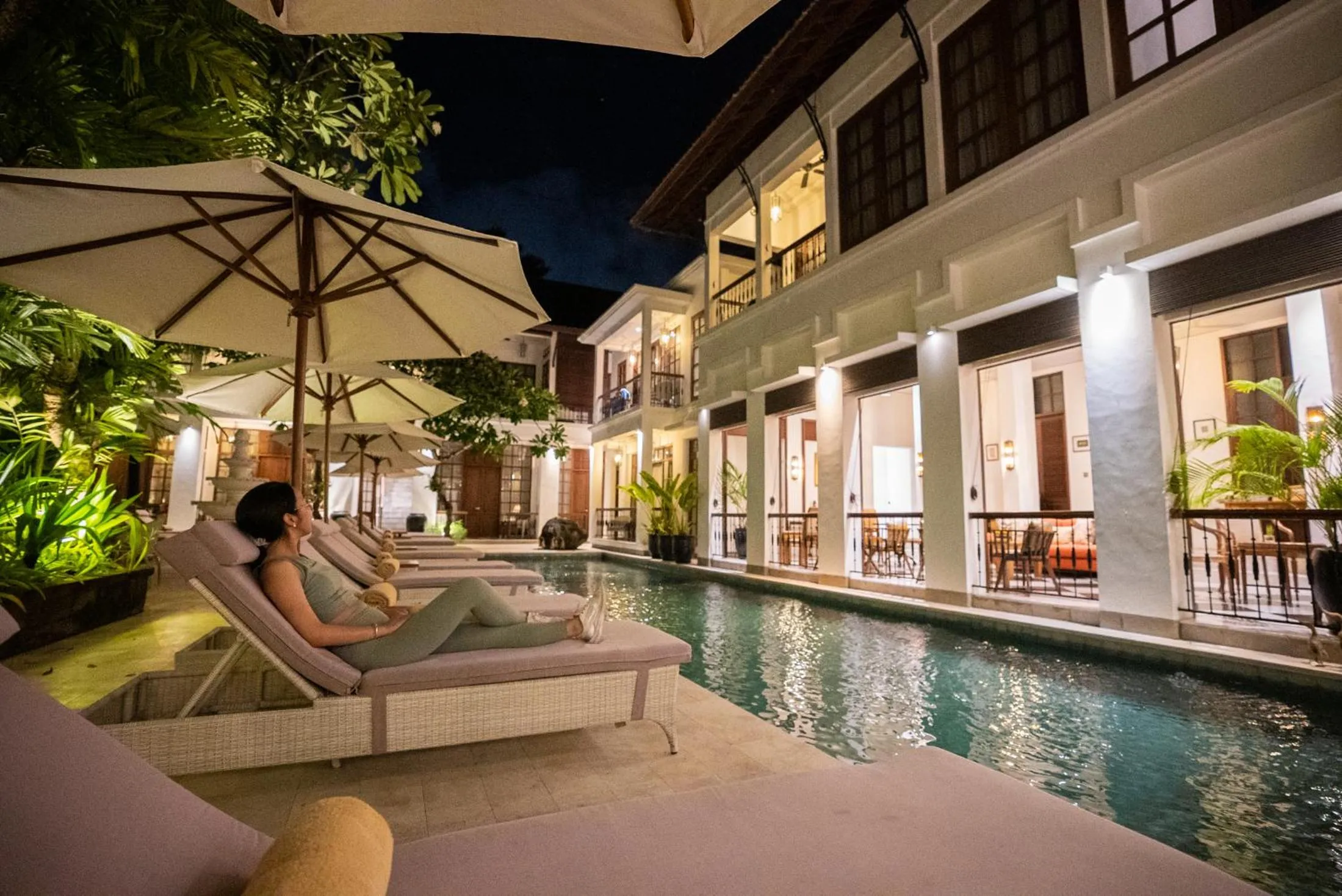 Night in The Colony Hotel Bali