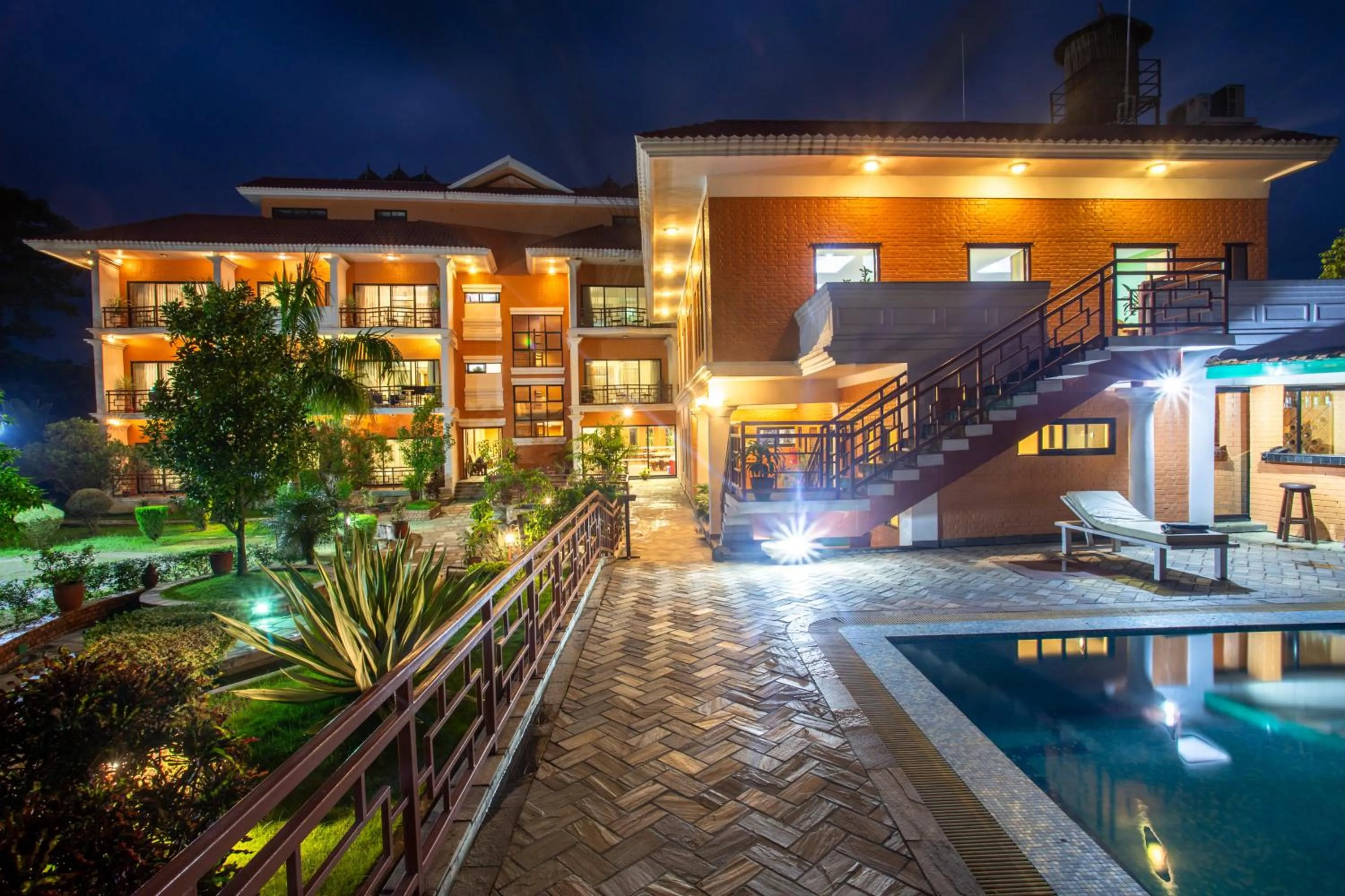 Night in Landmark Forest Park