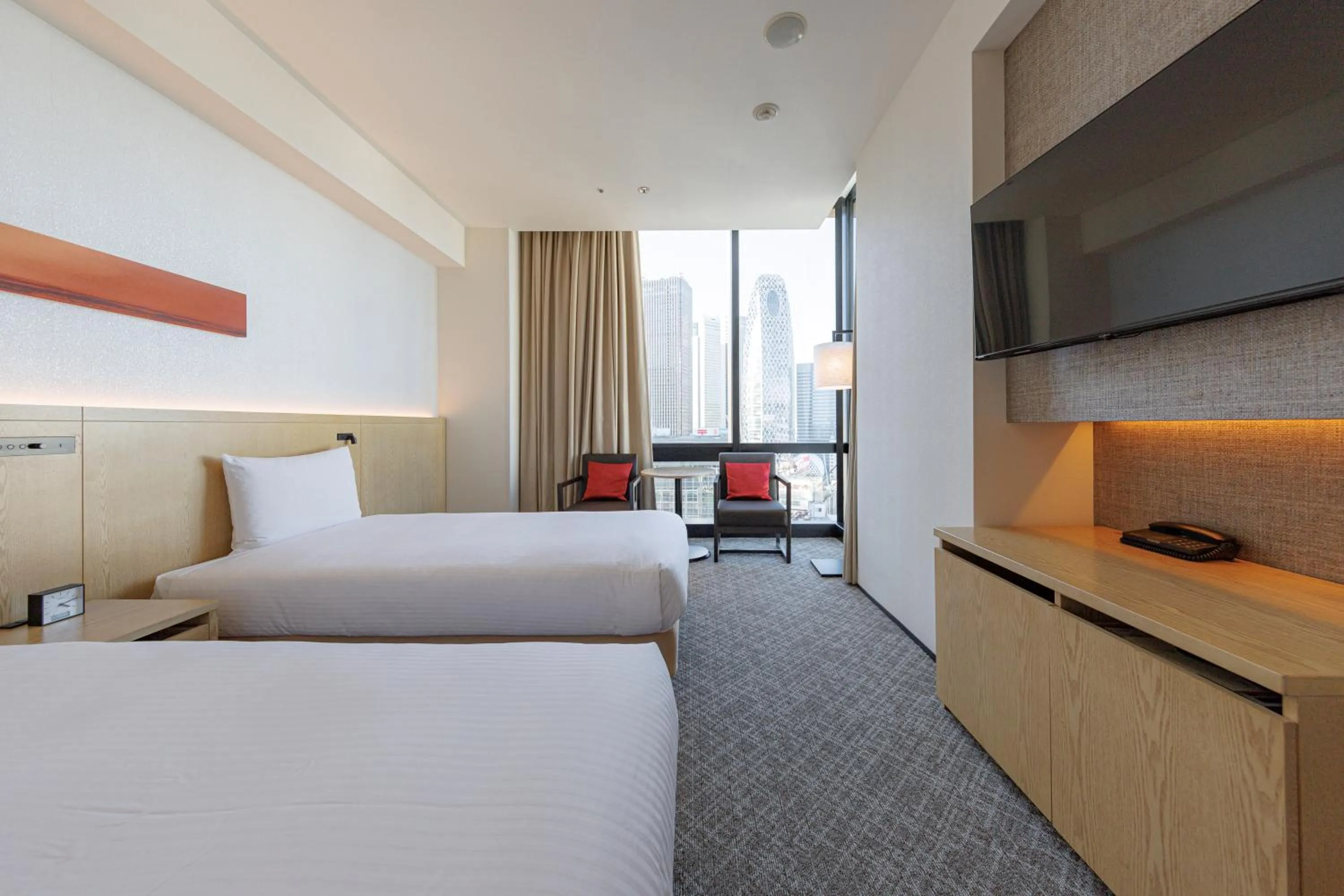 Photo of the whole room, Bed in JR Kyushu Hotel Blossom Shinjuku