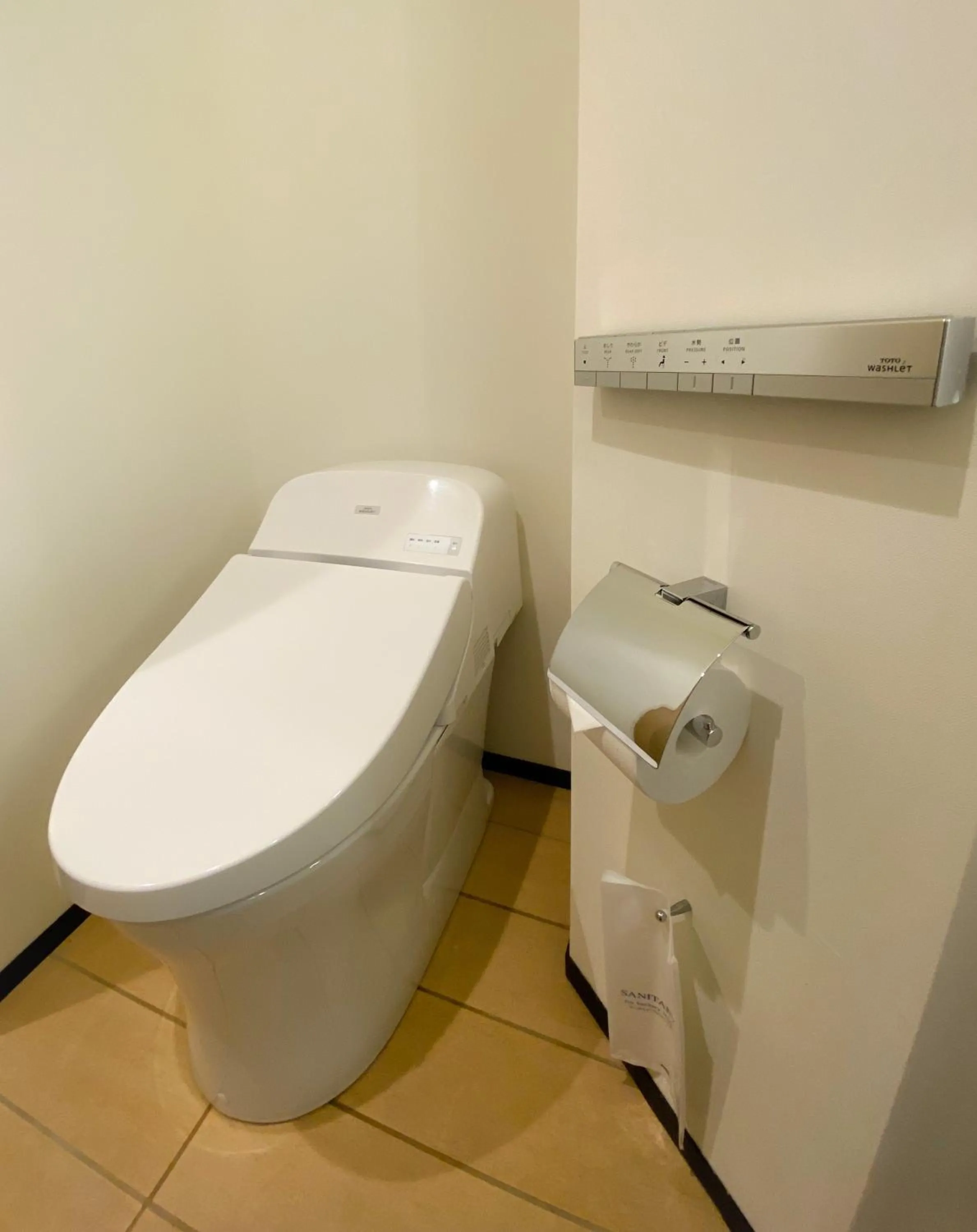 Toilet in JR Kyushu Hotel Blossom Shinjuku