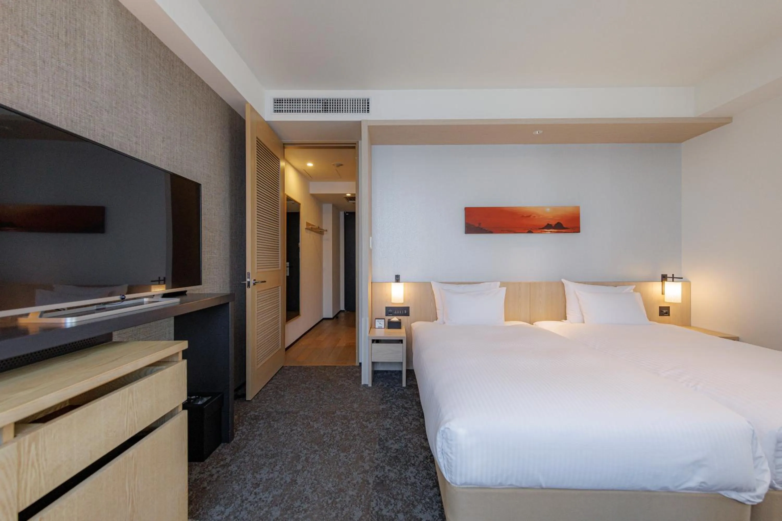 Photo of the whole room, Bed in JR Kyushu Hotel Blossom Shinjuku