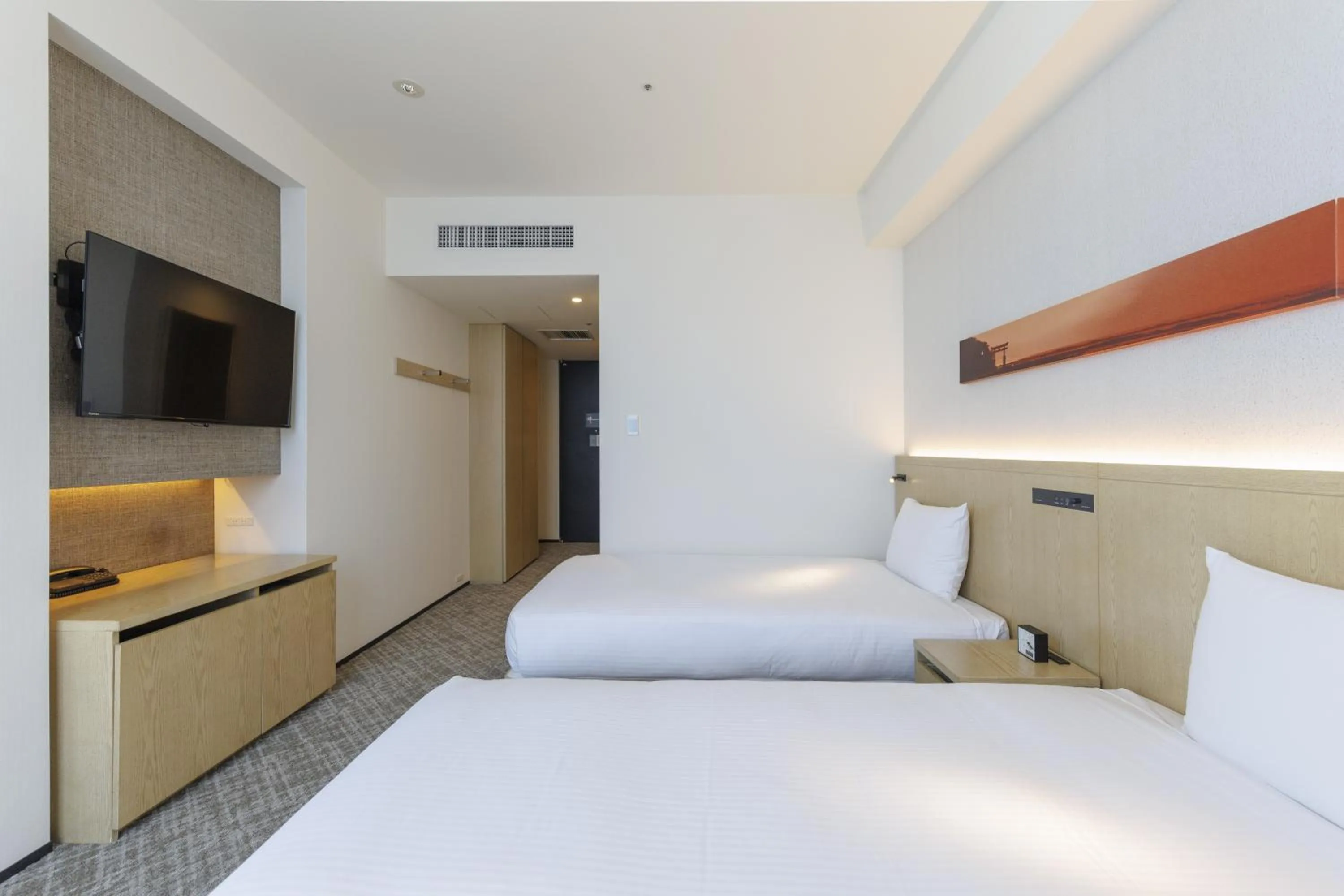 Photo of the whole room, Bed in JR Kyushu Hotel Blossom Shinjuku