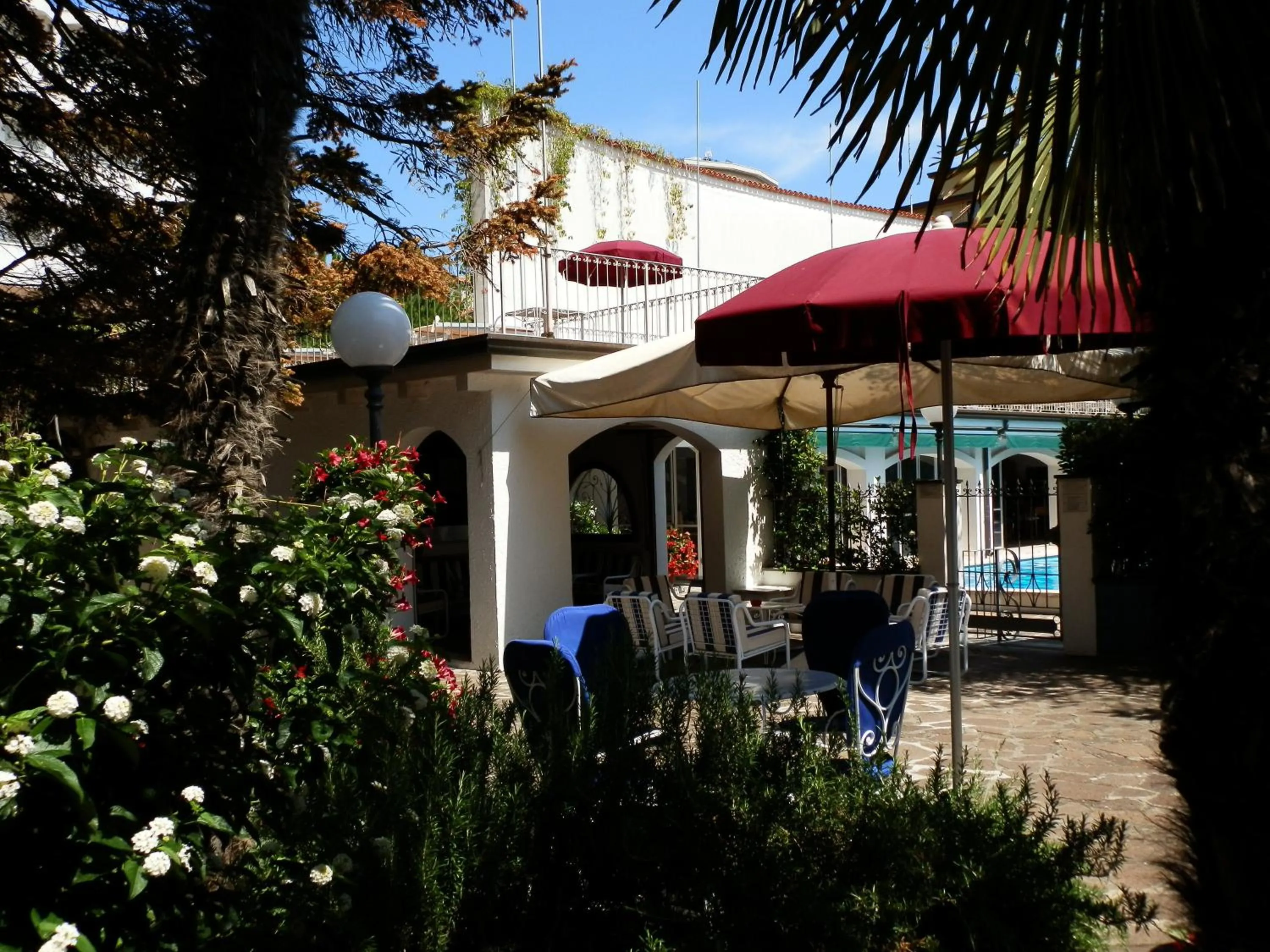 Garden in Hotel Nautic B&B