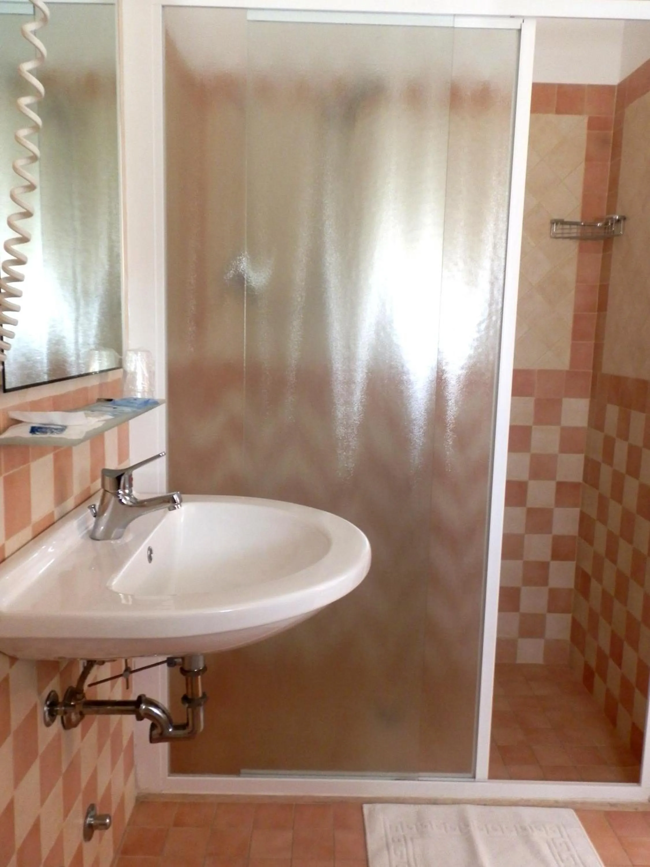 Shower in Hotel Nautic B&B