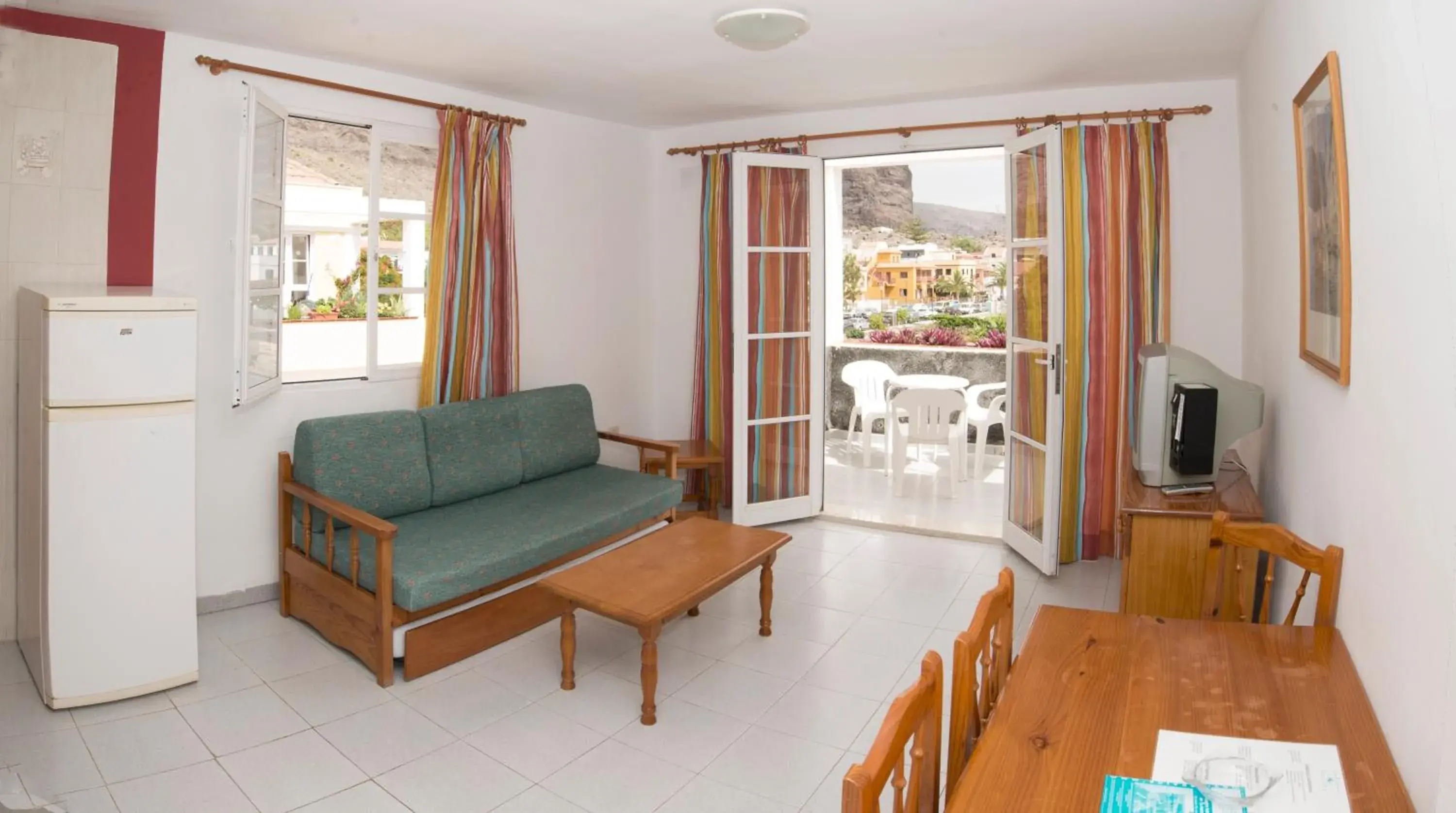 Photo of the whole room in Apartamentos Checkin Laurisilva Photo of the whole room in Apartamentos Checkin Laurisilva